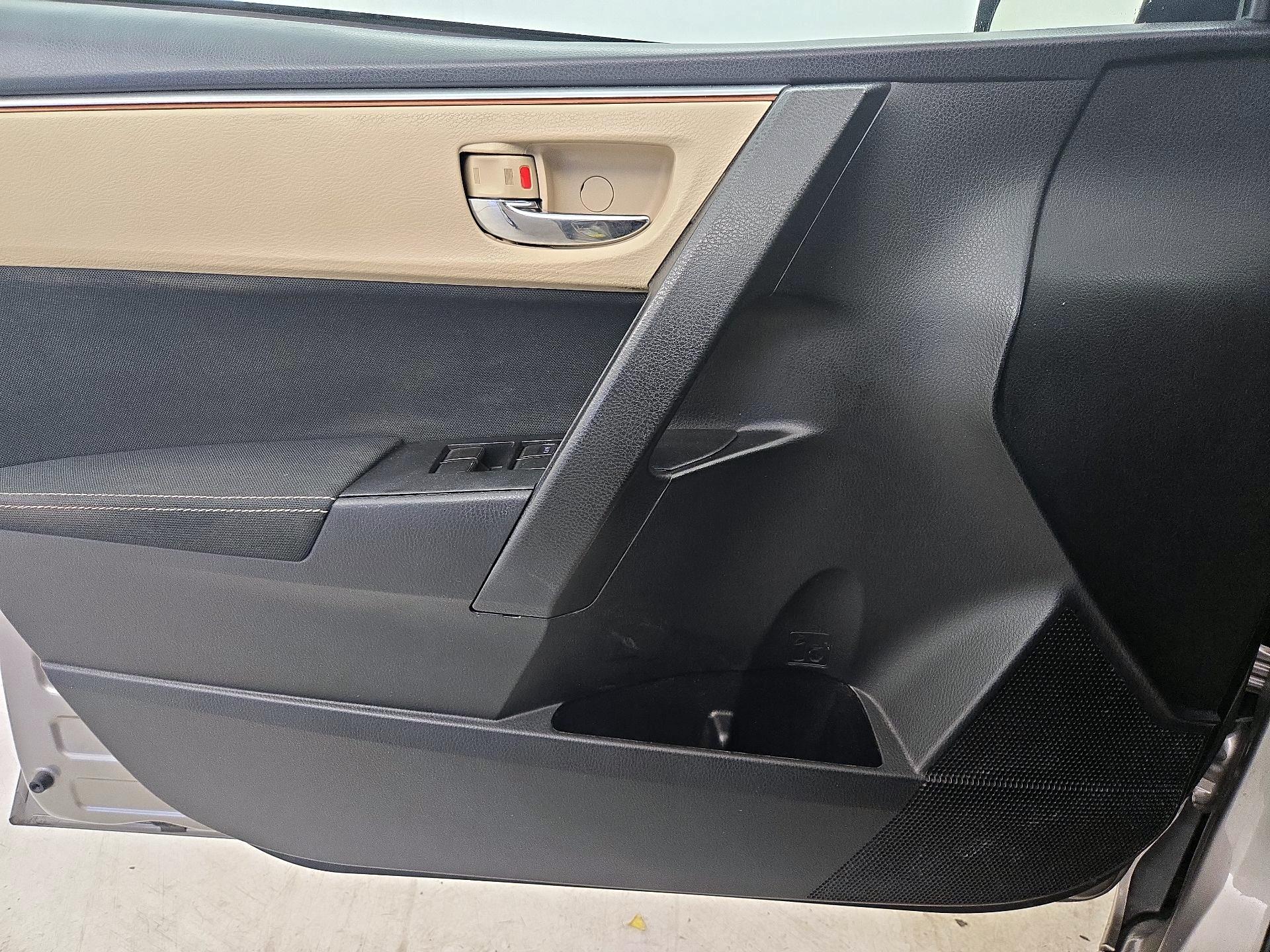 Thumbnail: 2016 Toyota Corolla - 12