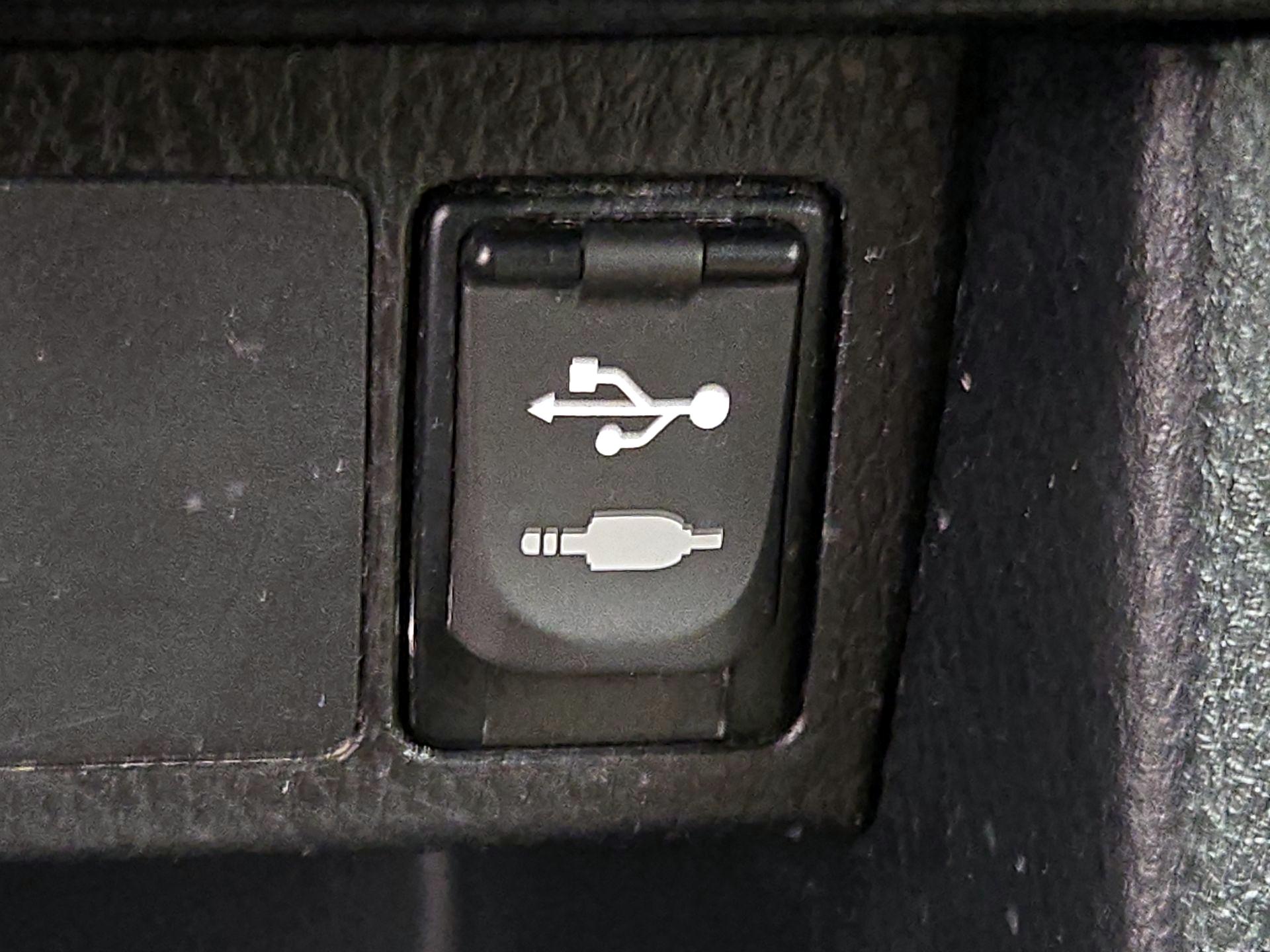 Thumbnail: 2016 Toyota Corolla - 18