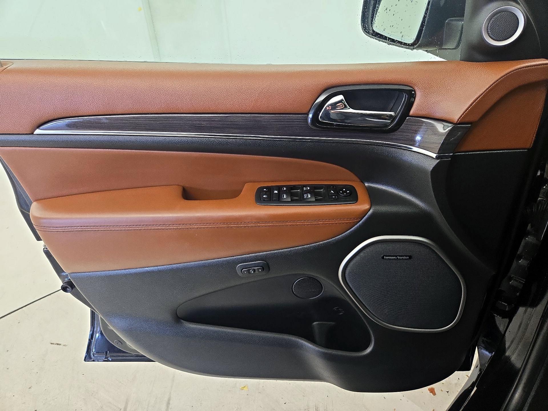 Thumbnail: 2021 Jeep Grand Cherokee - 12