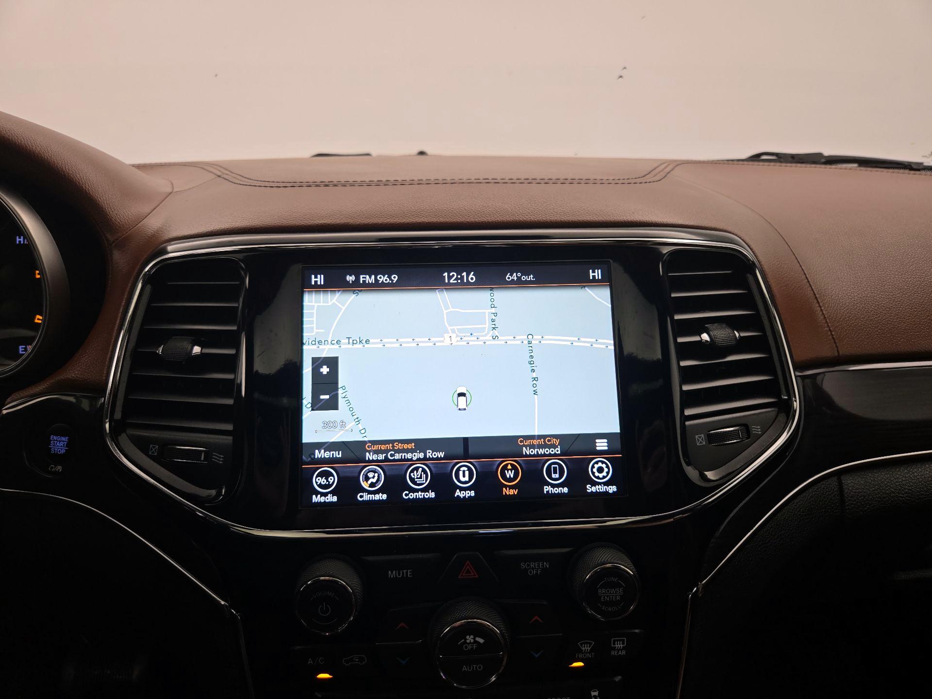 Thumbnail: 2021 Jeep Grand Cherokee - 14