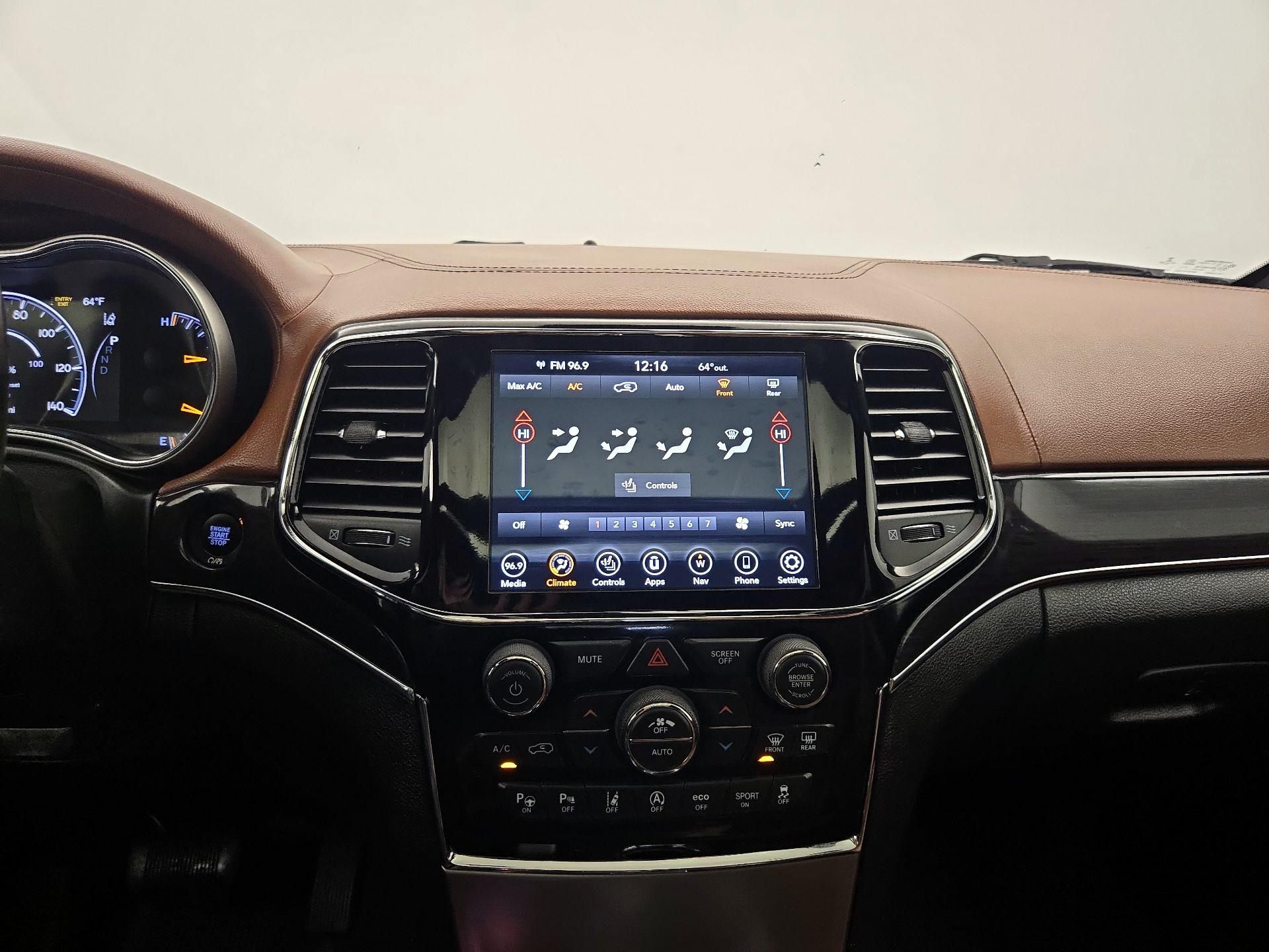 Thumbnail: 2021 Jeep Grand Cherokee - 17