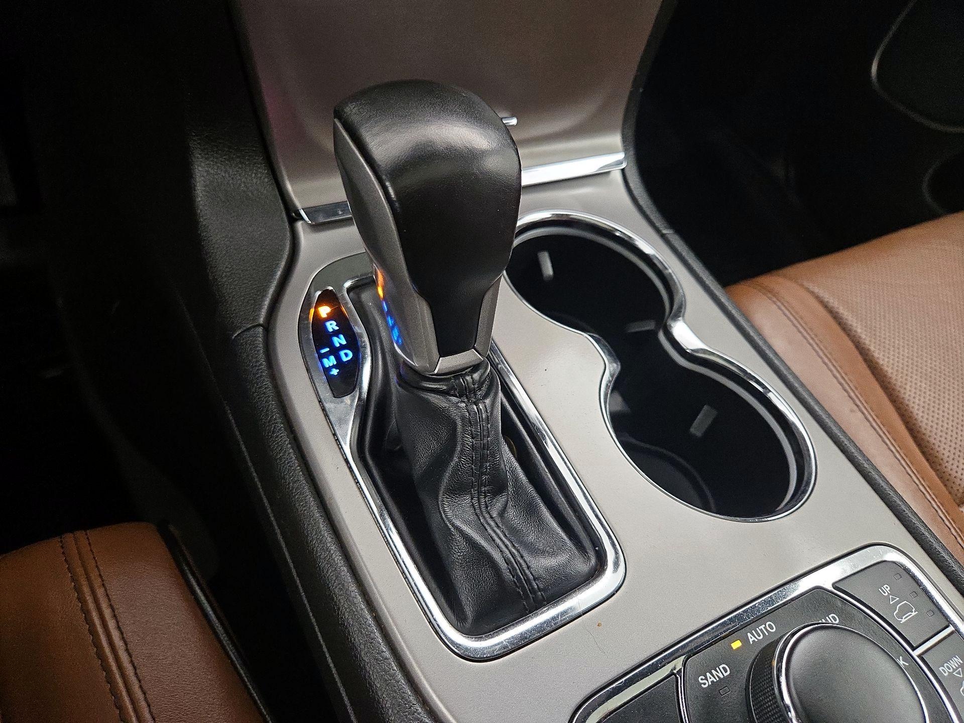 Thumbnail: 2021 Jeep Grand Cherokee - 18