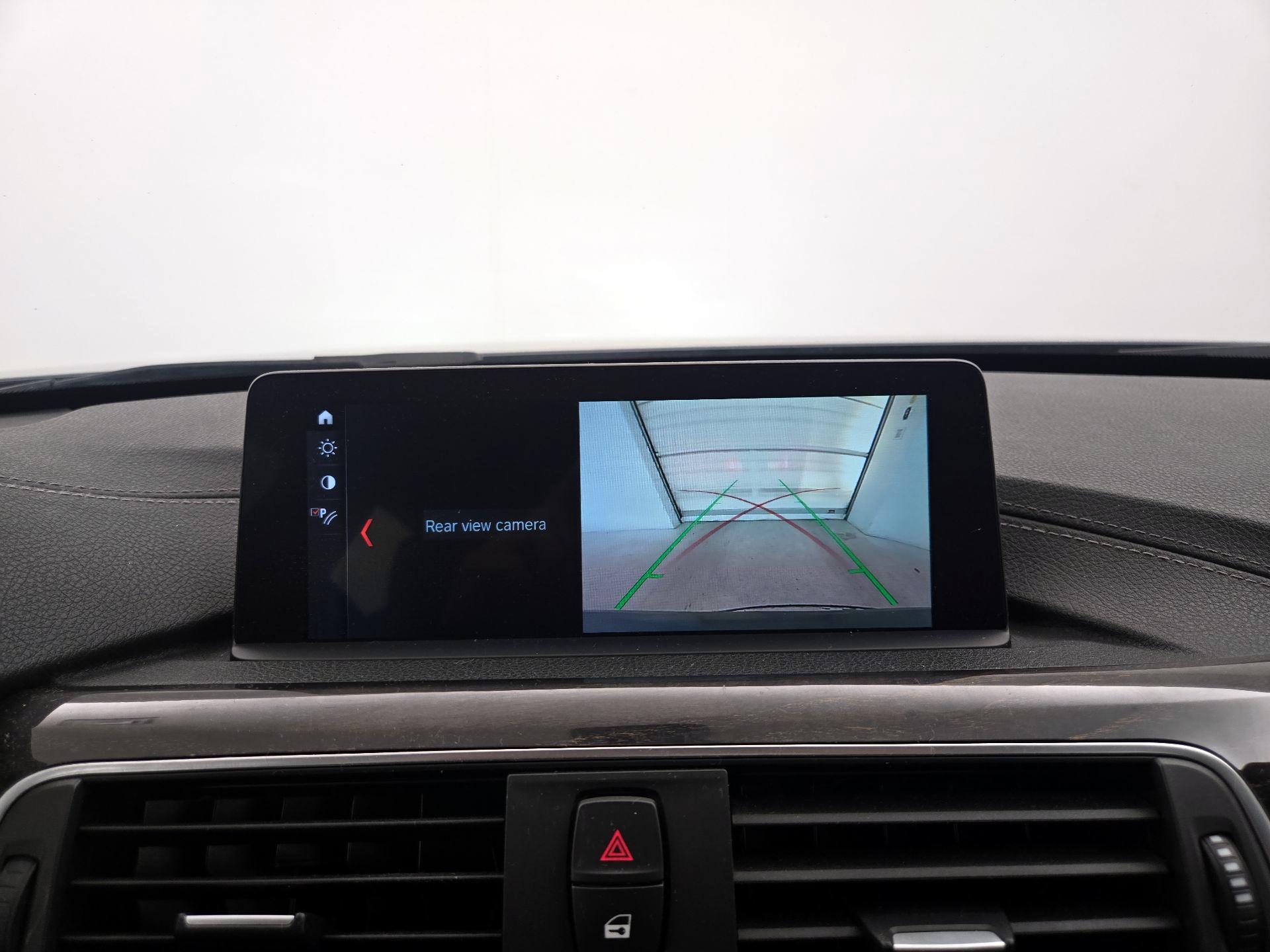 Thumbnail: 2018 BMW 3 Series - 15