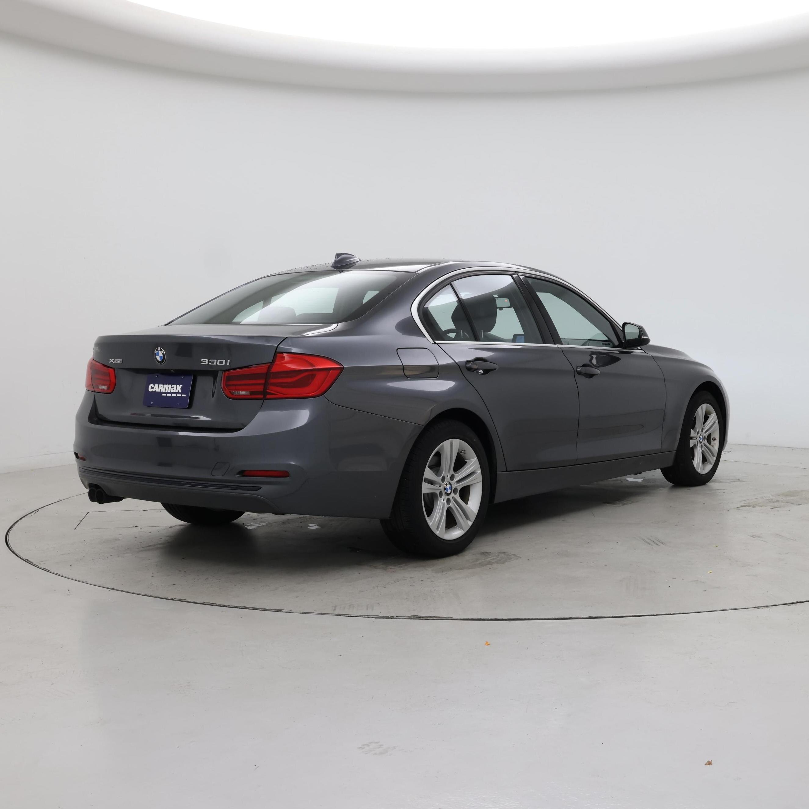 Thumbnail: 2018 BMW 3 Series - 8