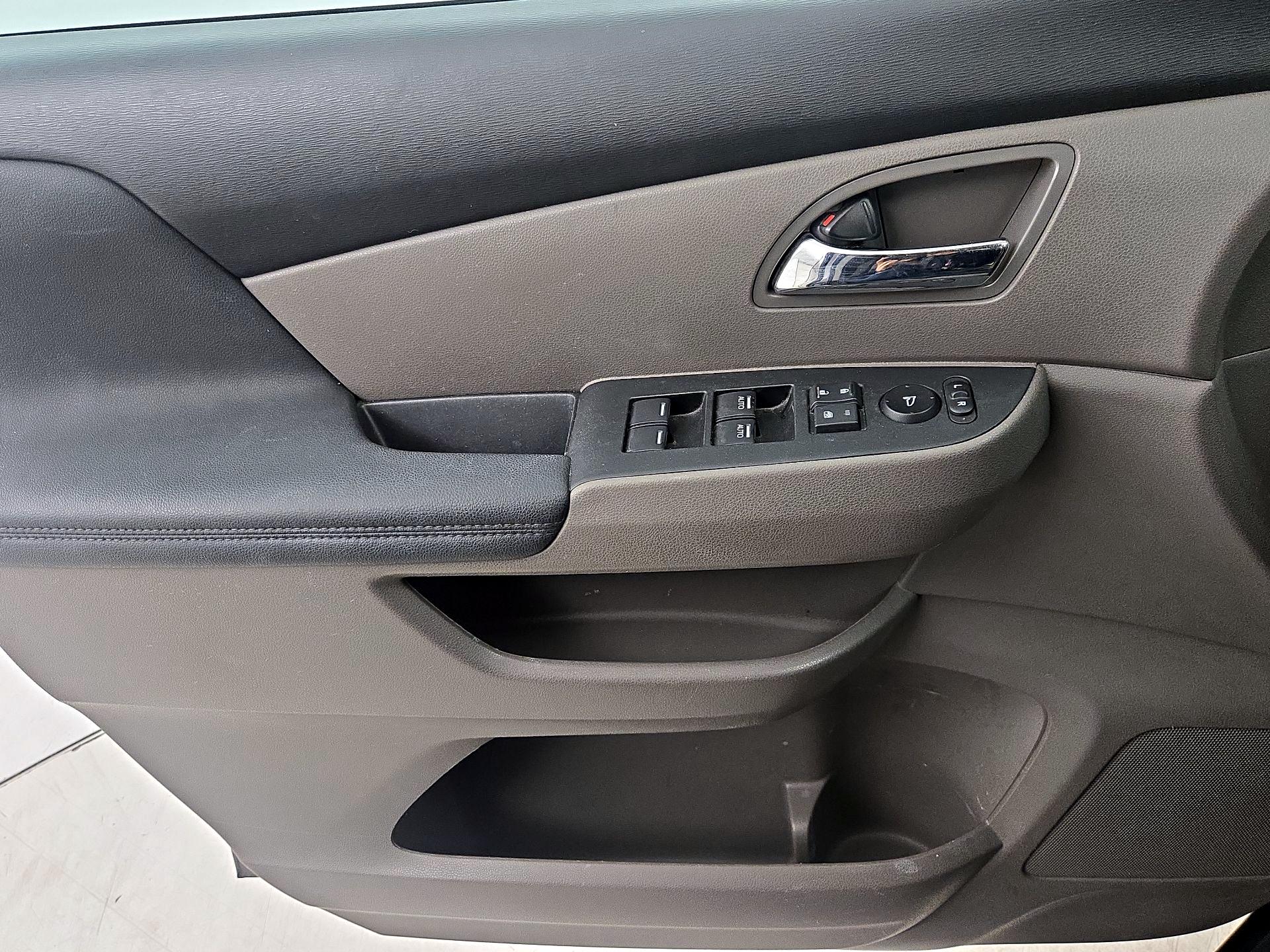 Thumbnail: 2015 Honda Odyssey - 12