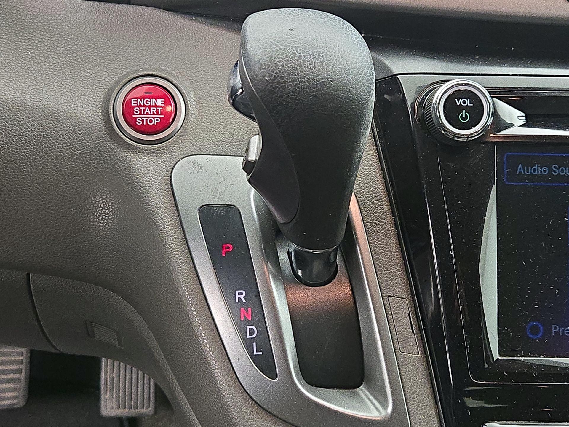 Thumbnail: 2015 Honda Odyssey - 17