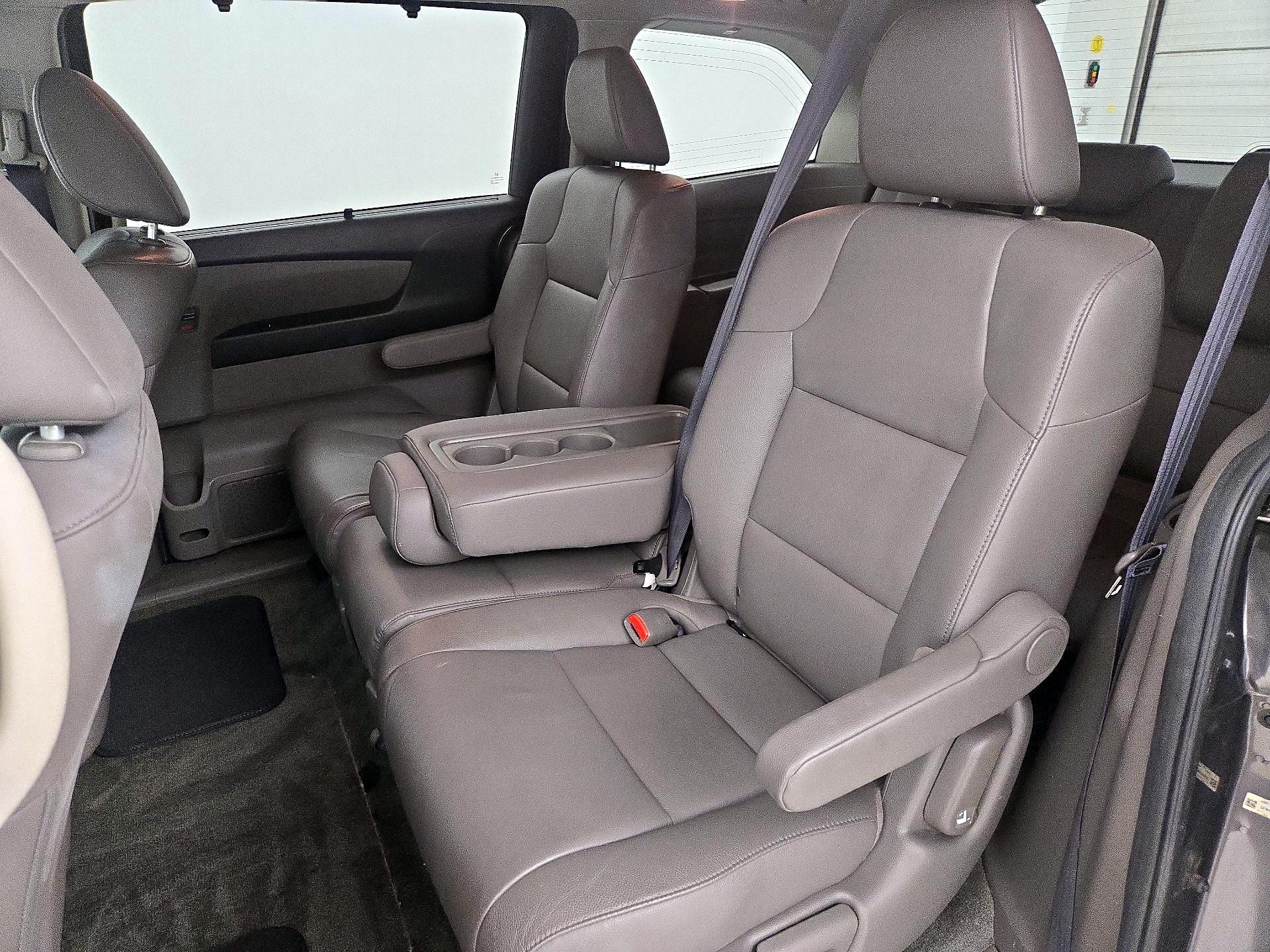 Thumbnail: 2015 Honda Odyssey - 20