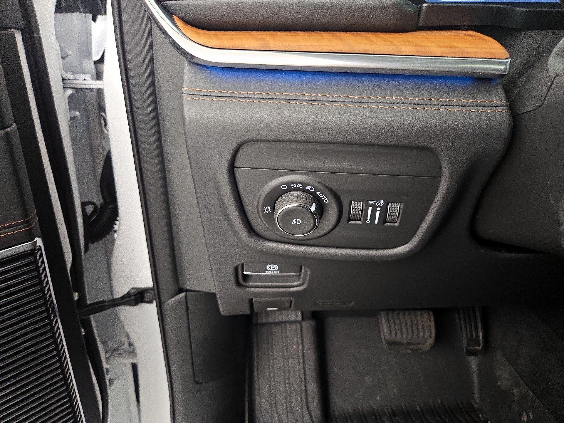 Thumbnail: 2025 Jeep Grand Cherokee - 13