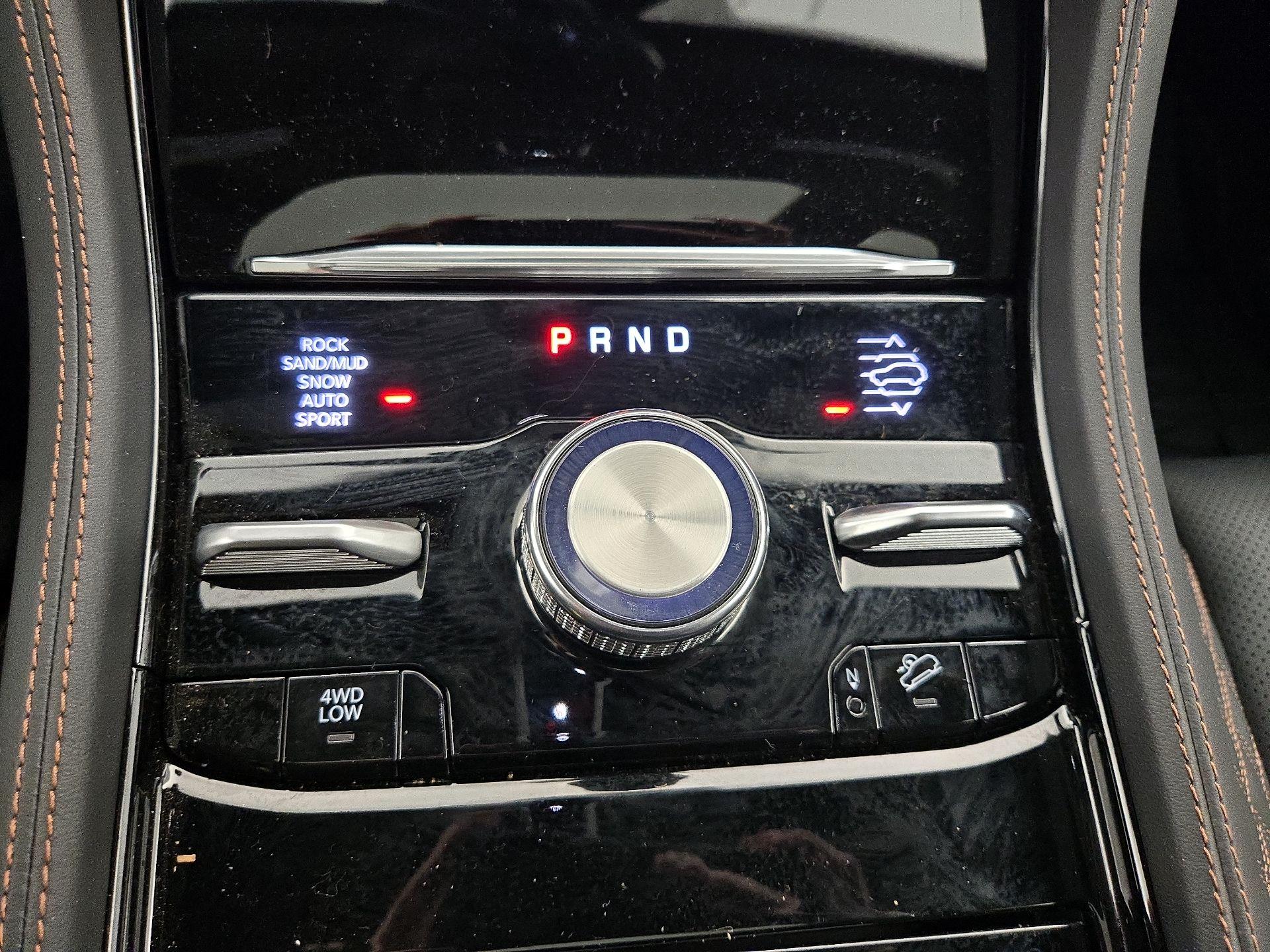 Thumbnail: 2025 Jeep Grand Cherokee - 18