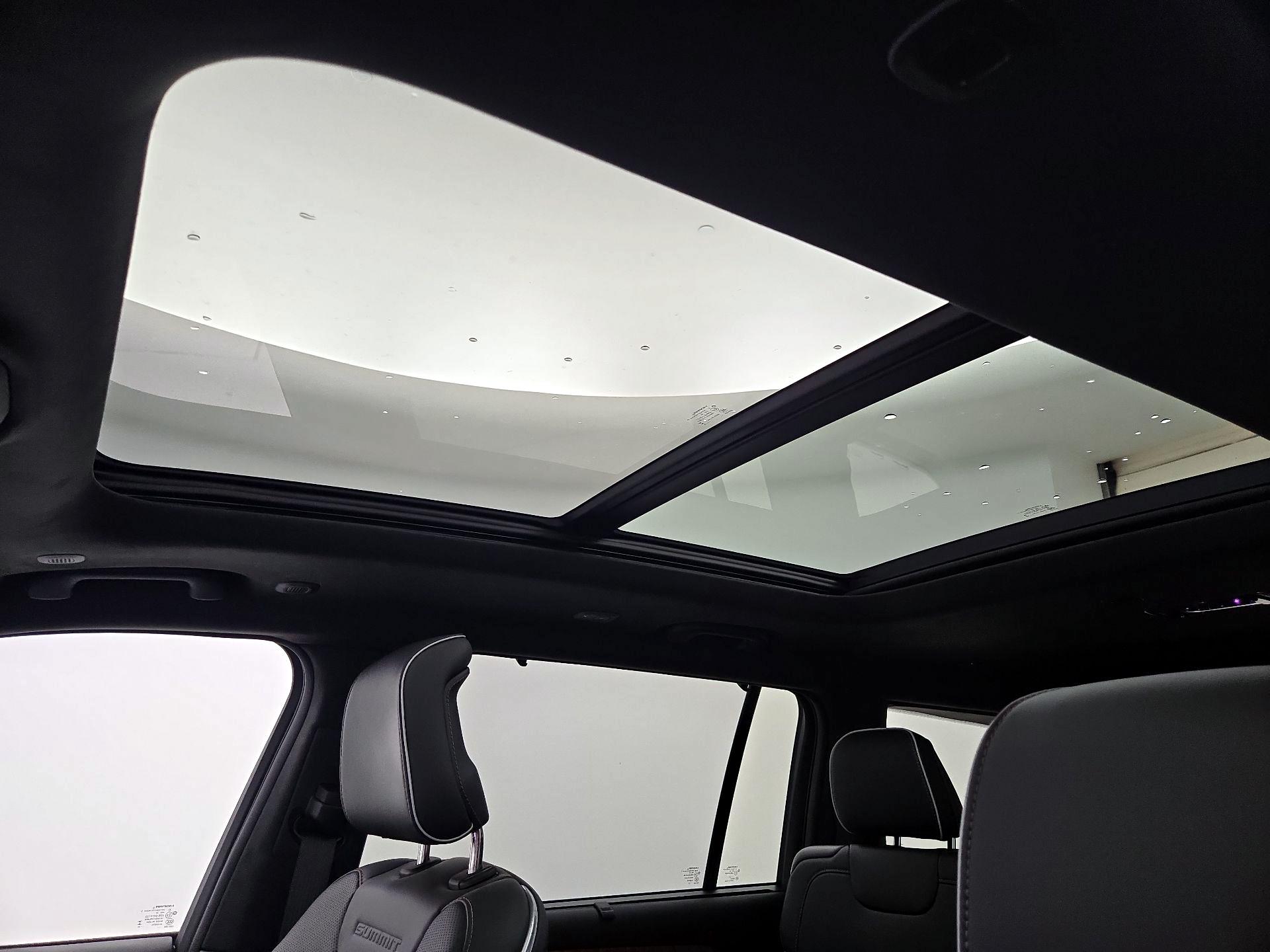 Thumbnail: 2025 Jeep Grand Cherokee - 20