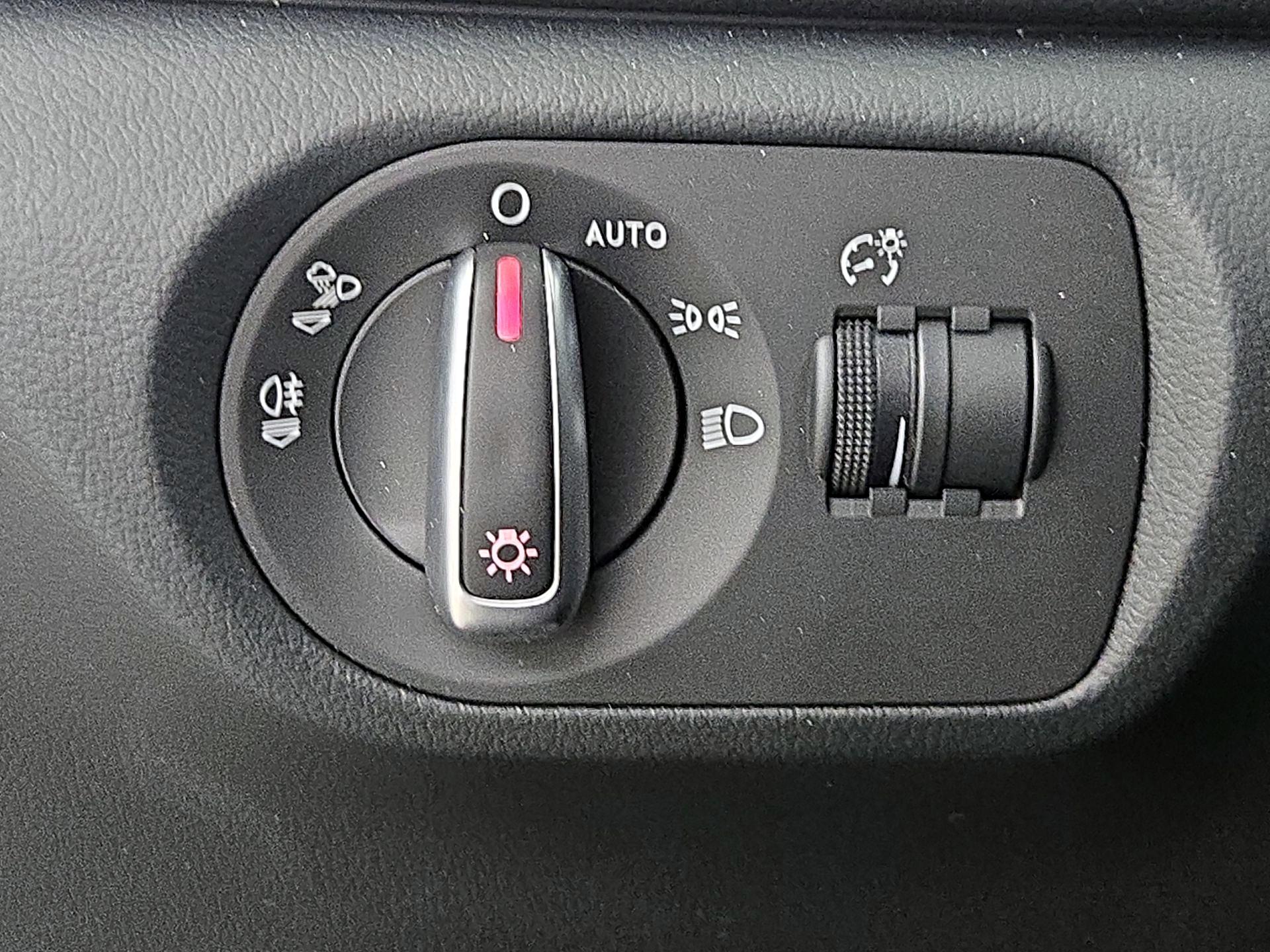 Thumbnail: 2018 Audi Q3 - 13