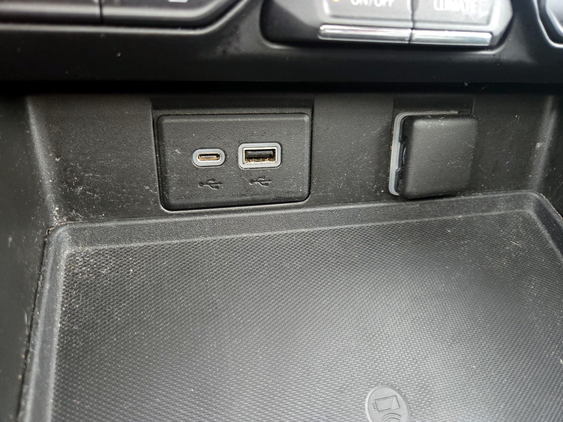 Thumbnail: 2021 Chevrolet Suburban - 16