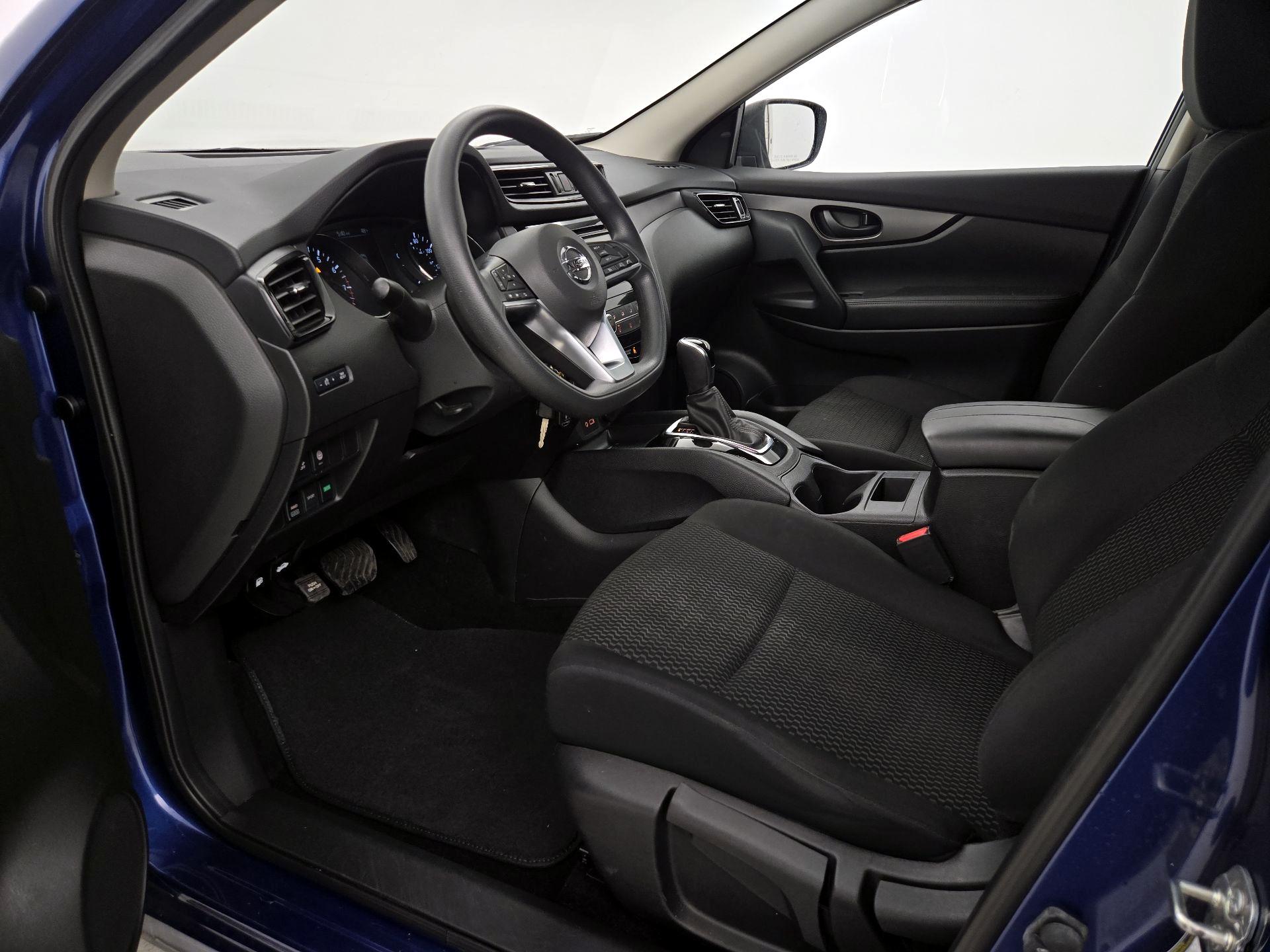 Thumbnail: 2022 Nissan Rogue Sport - 11