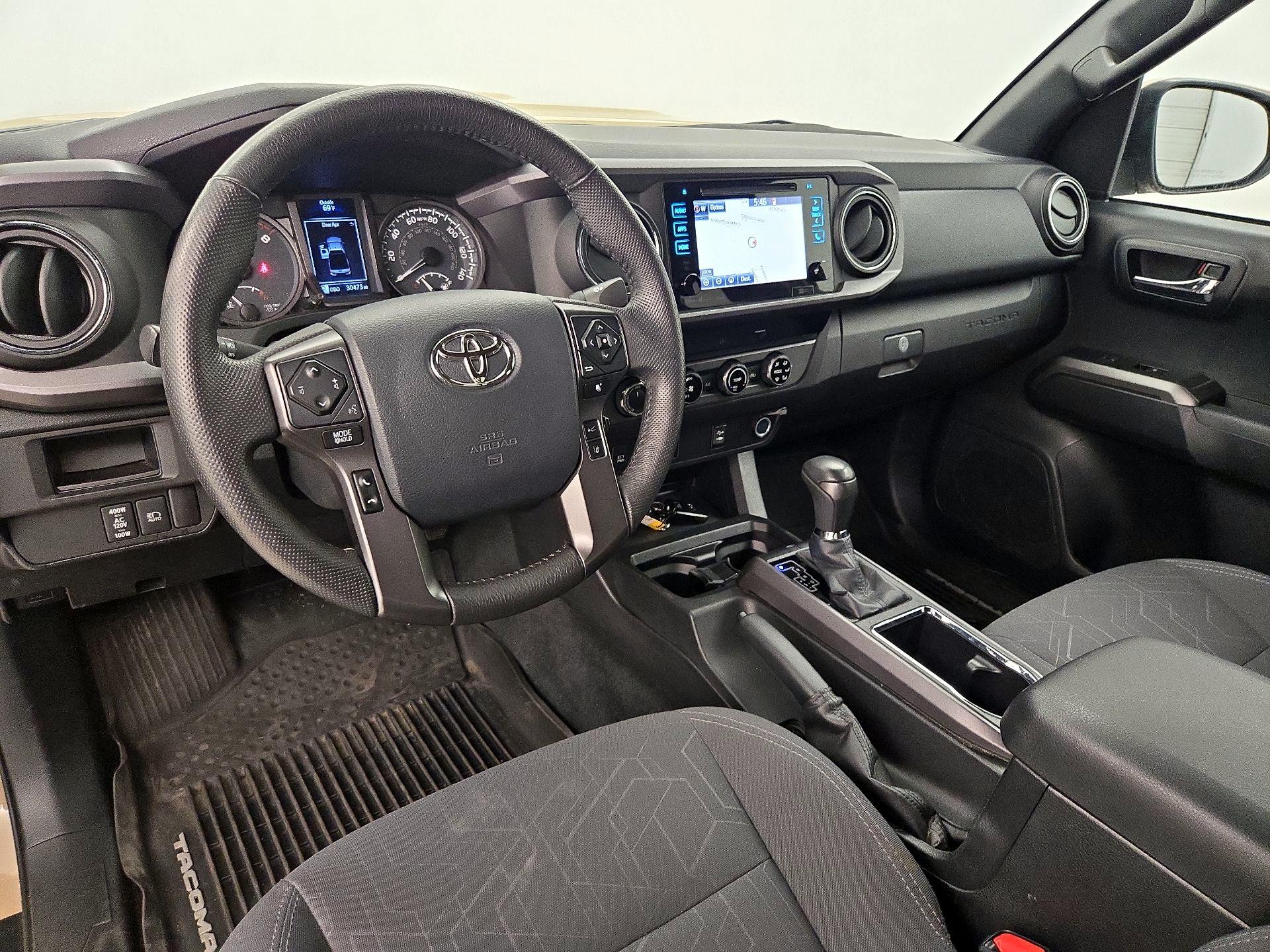 Thumbnail: 2018 Toyota Tacoma - 9