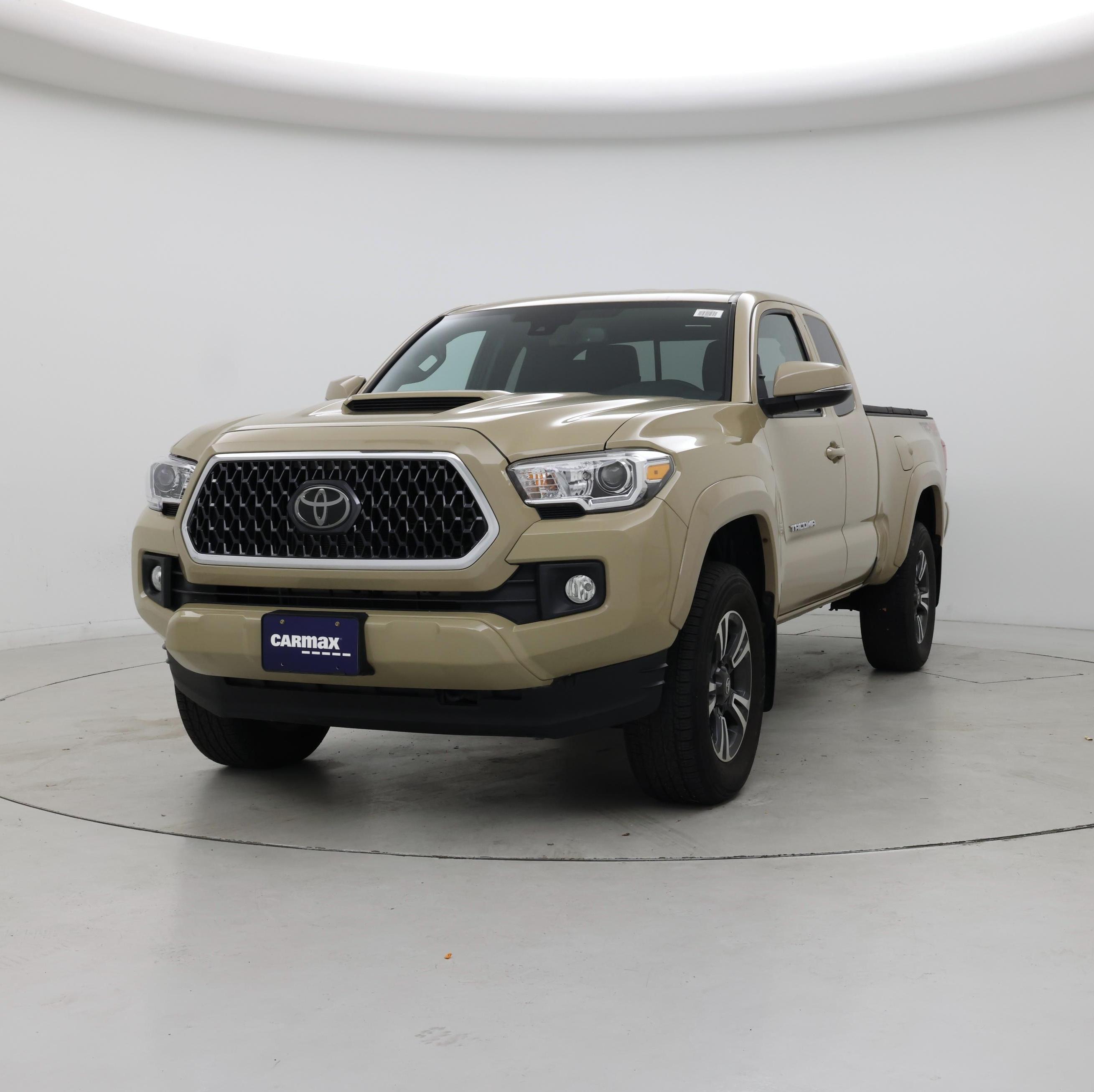 Thumbnail: 2018 Toyota Tacoma - 4
