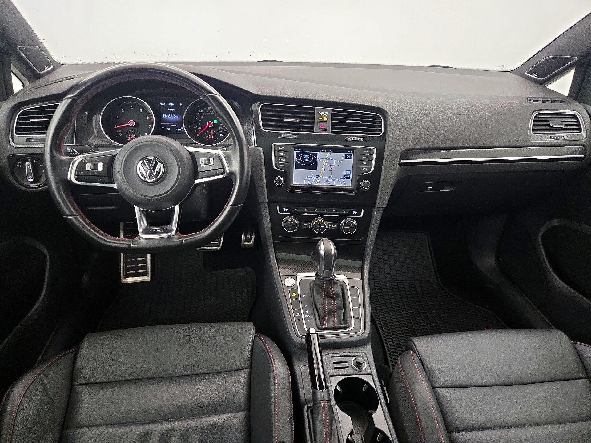 Thumbnail: 2016 Volkswagen Golf - 9