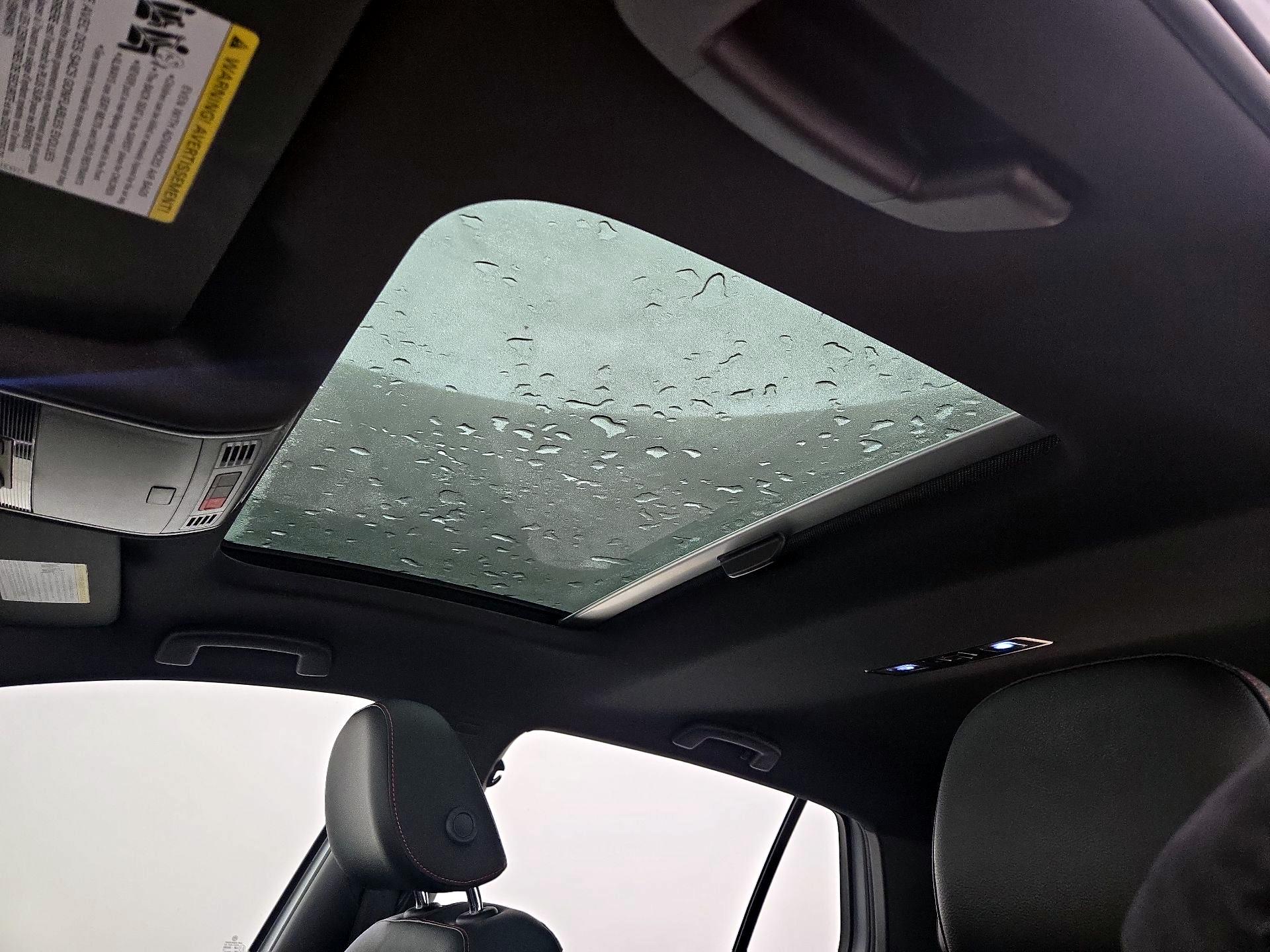 Thumbnail: 2016 Volkswagen Golf - 20