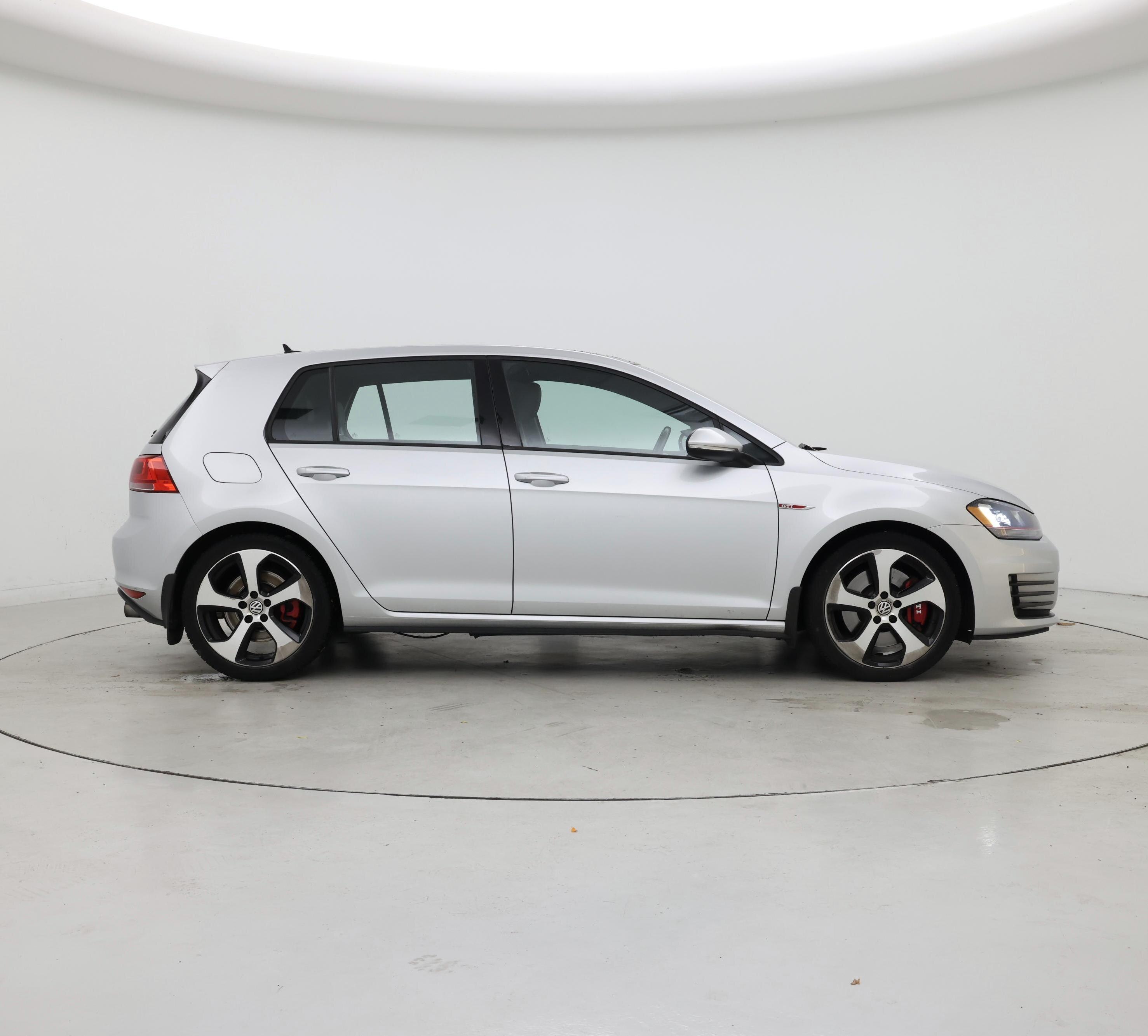 Thumbnail: 2016 Volkswagen Golf - 7