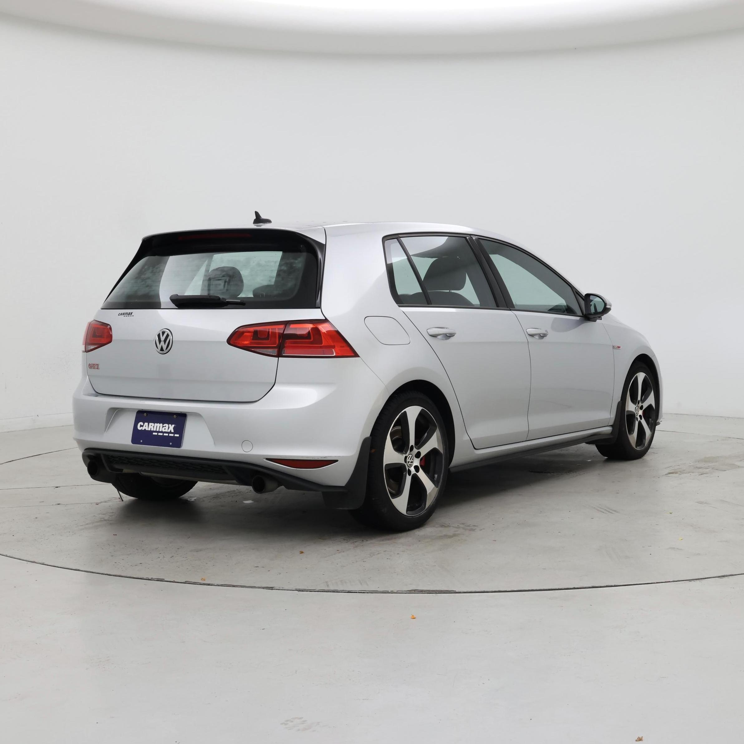 Thumbnail: 2016 Volkswagen Golf - 8