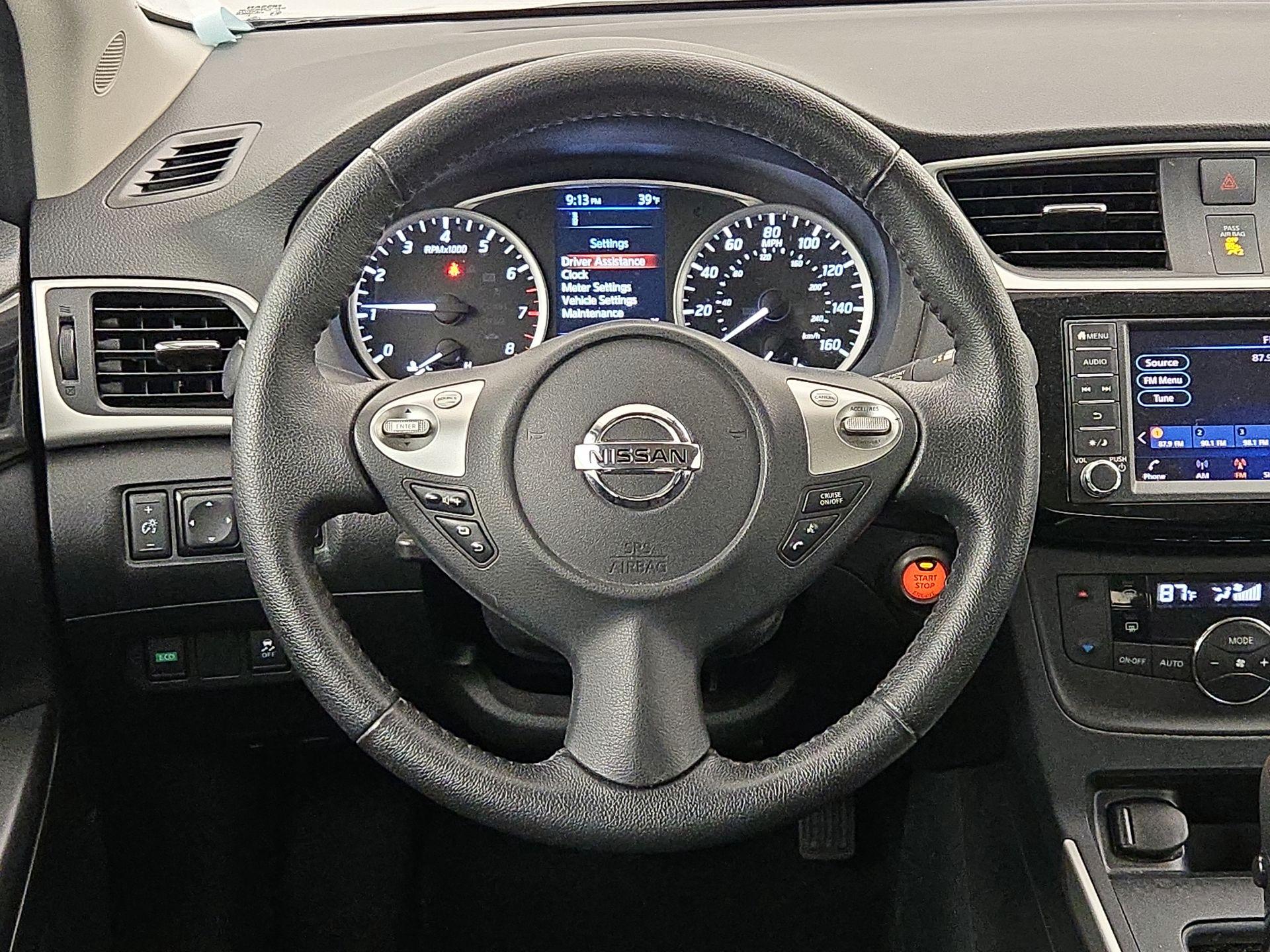 Thumbnail: 2019 Nissan Sentra - 10