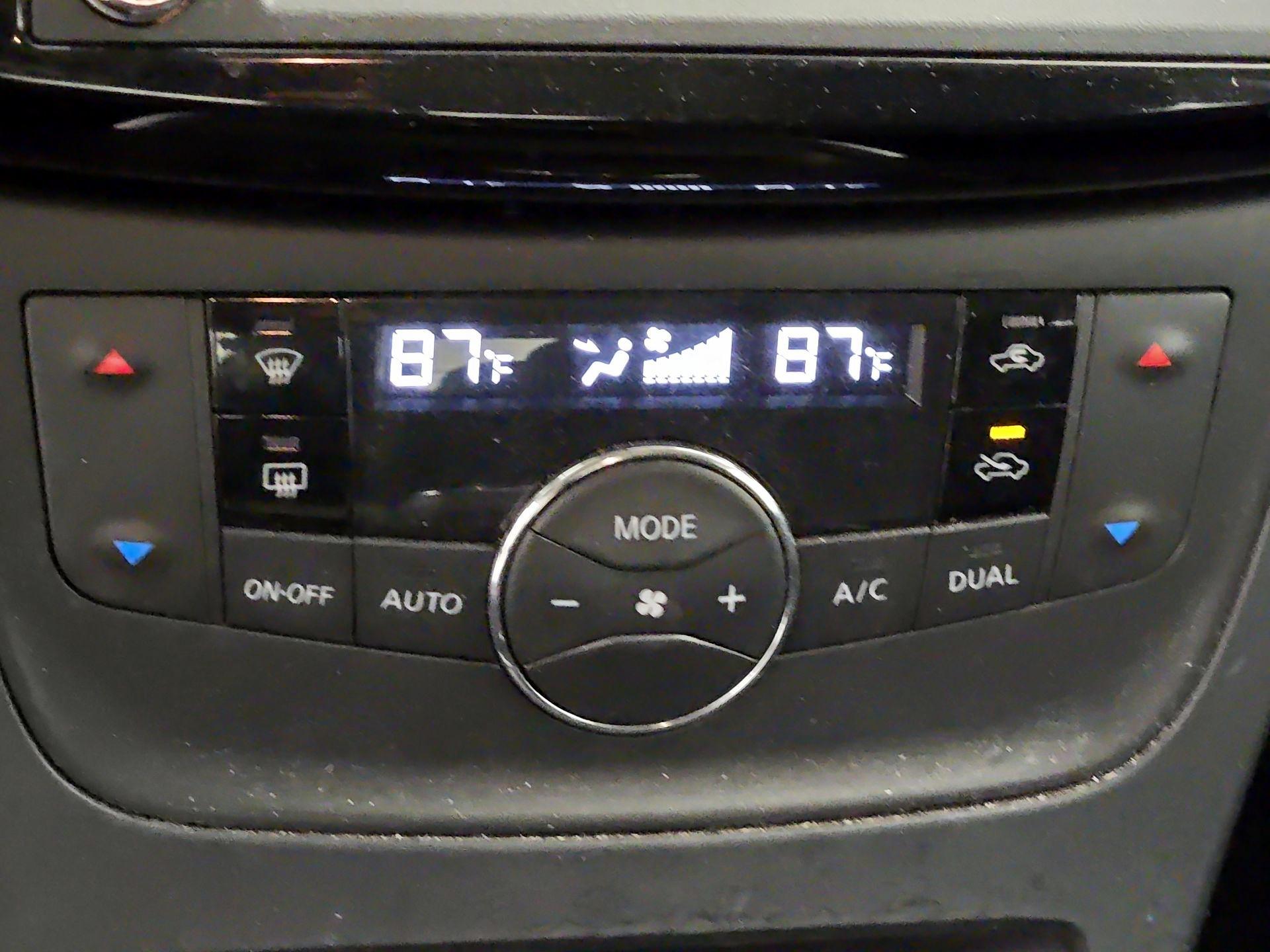 Thumbnail: 2019 Nissan Sentra - 16