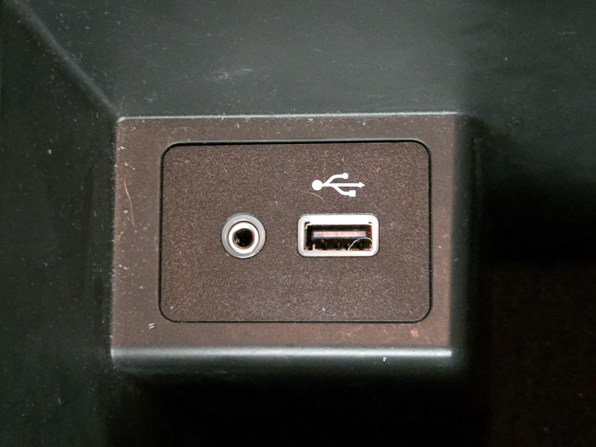 Thumbnail: 2019 Nissan Sentra - 18