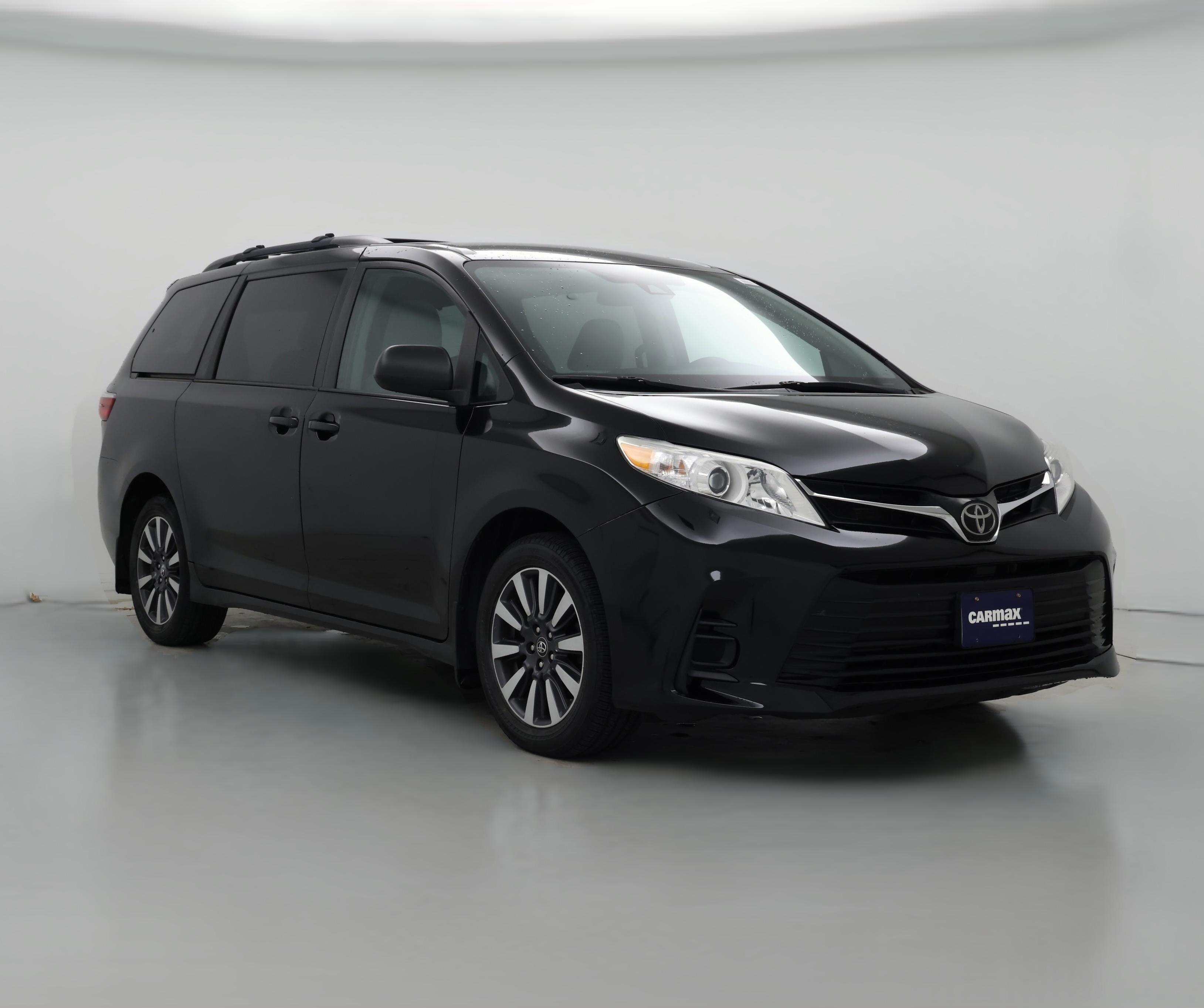 Thumbnail: 2019 Toyota Sienna - 1