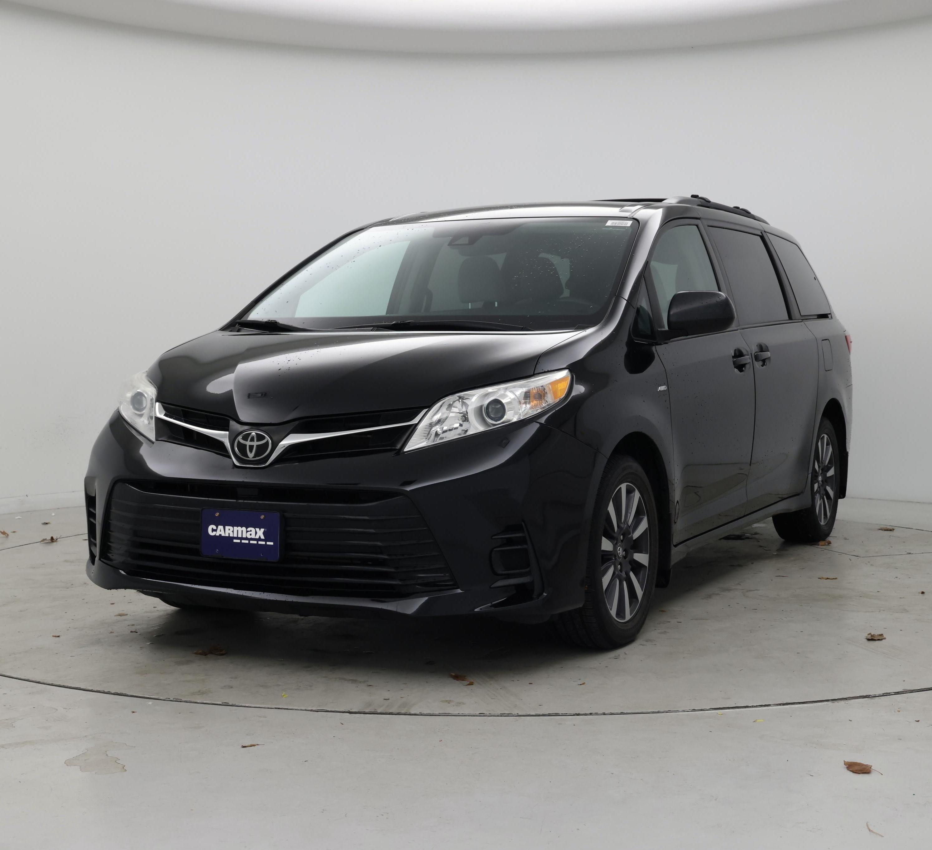 Thumbnail: 2019 Toyota Sienna - 4