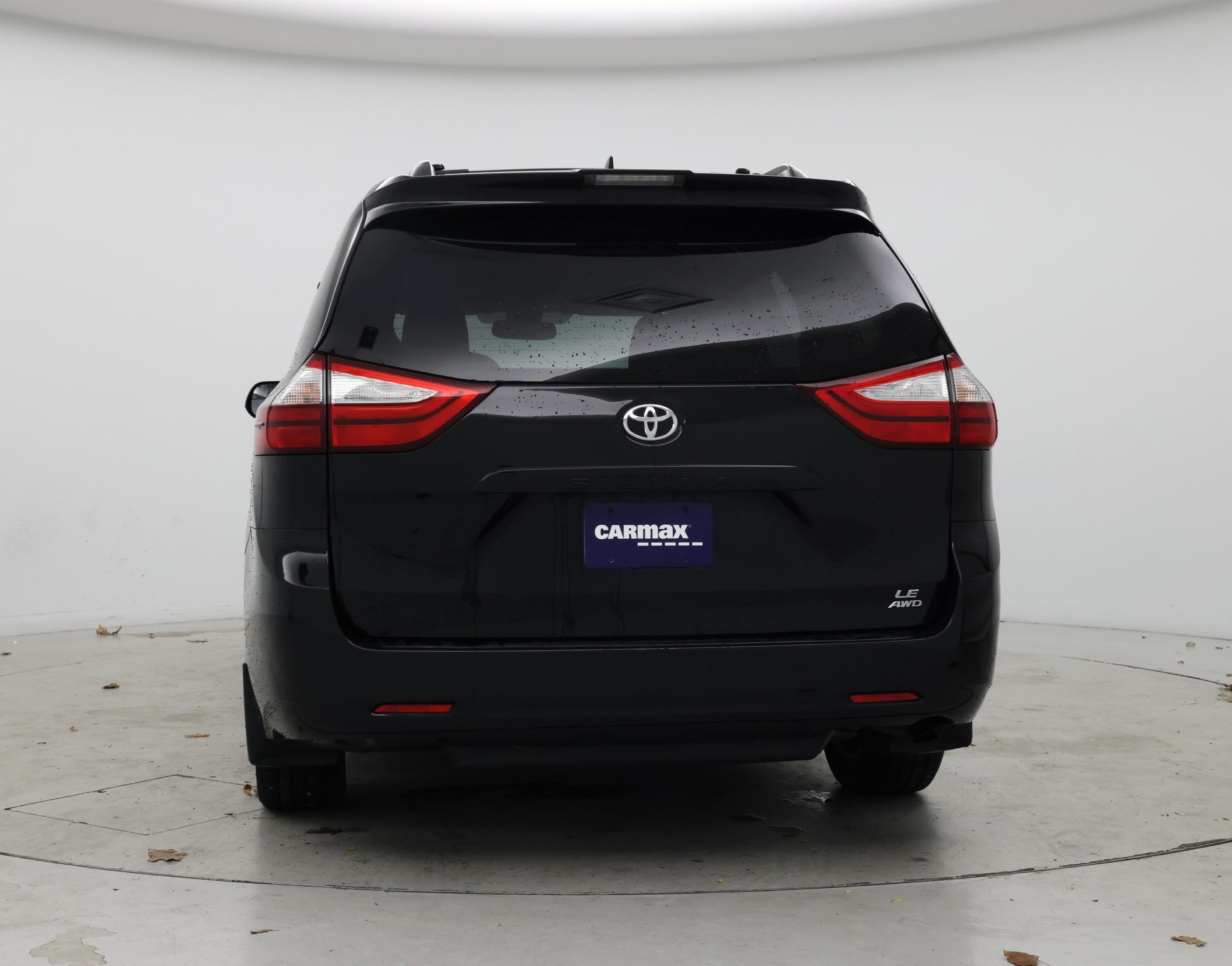 Thumbnail: 2019 Toyota Sienna - 6