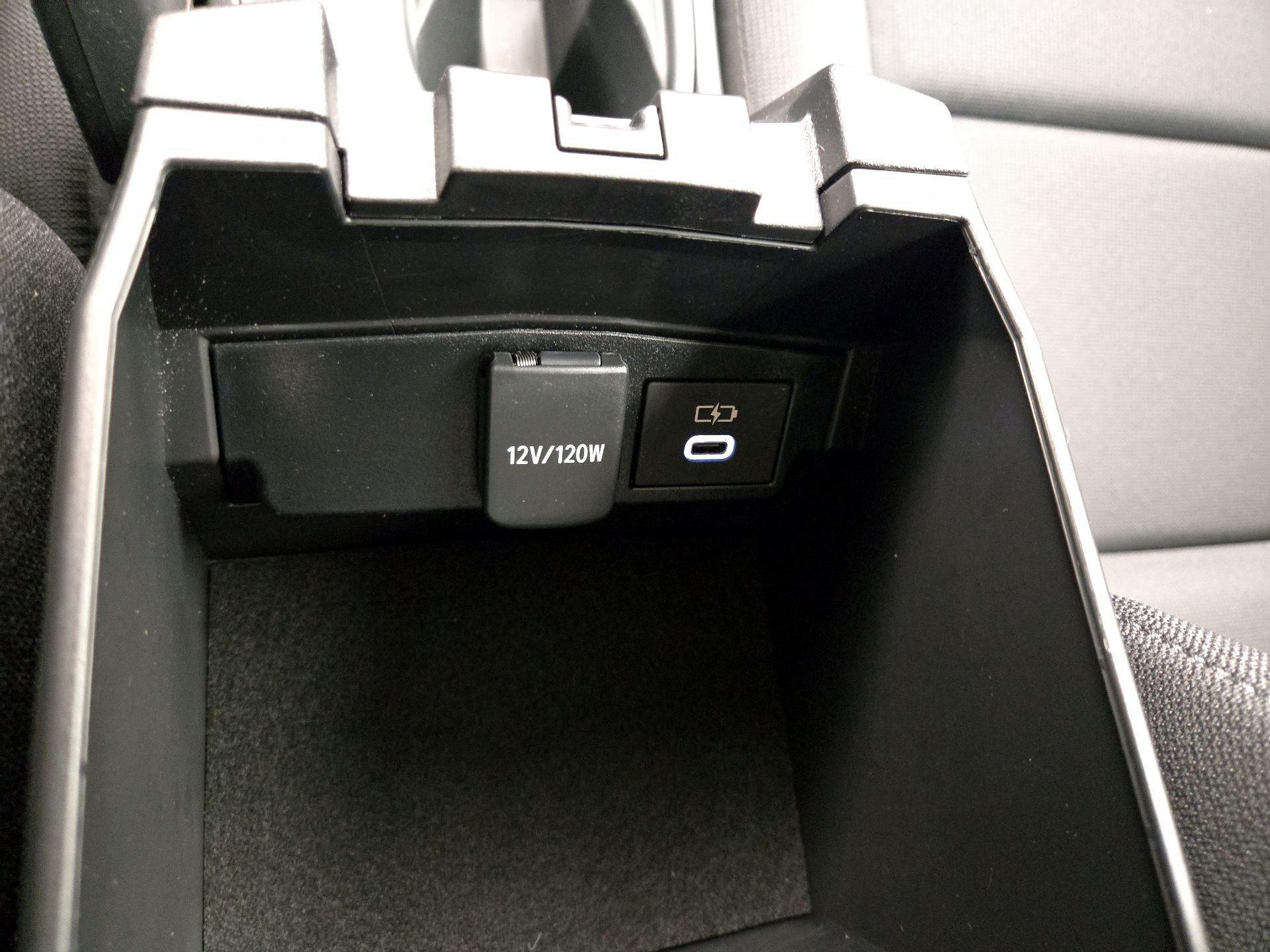 Thumbnail: 2025 Toyota Corolla - 18