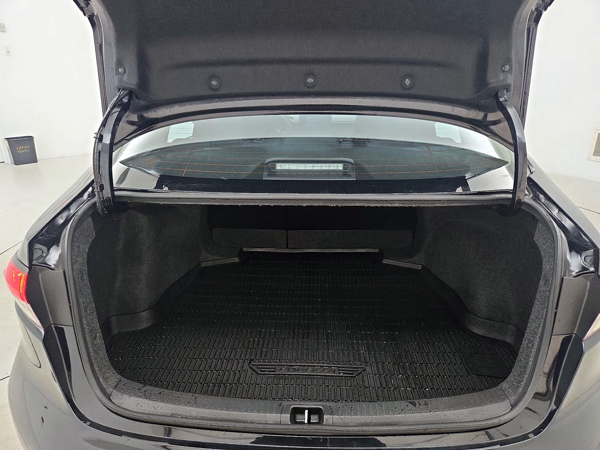 Thumbnail: 2025 Toyota Corolla - 20