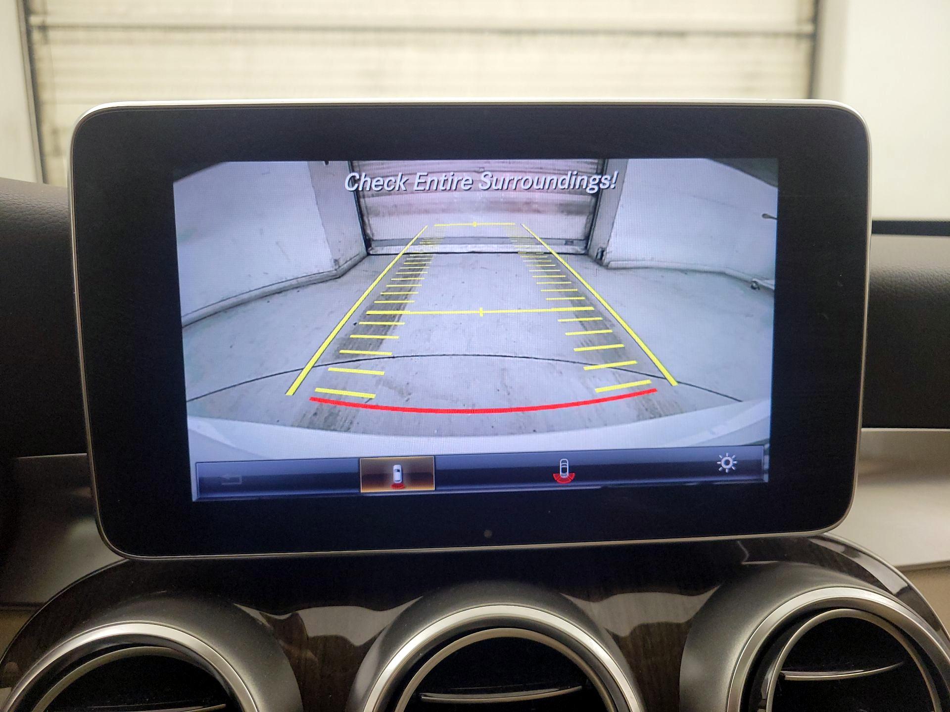 Thumbnail: 2016 Mercedes-Benz C-Class - 15