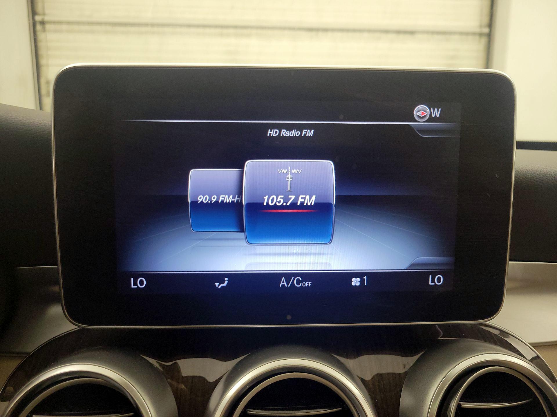 Thumbnail: 2016 Mercedes-Benz C-Class - 16