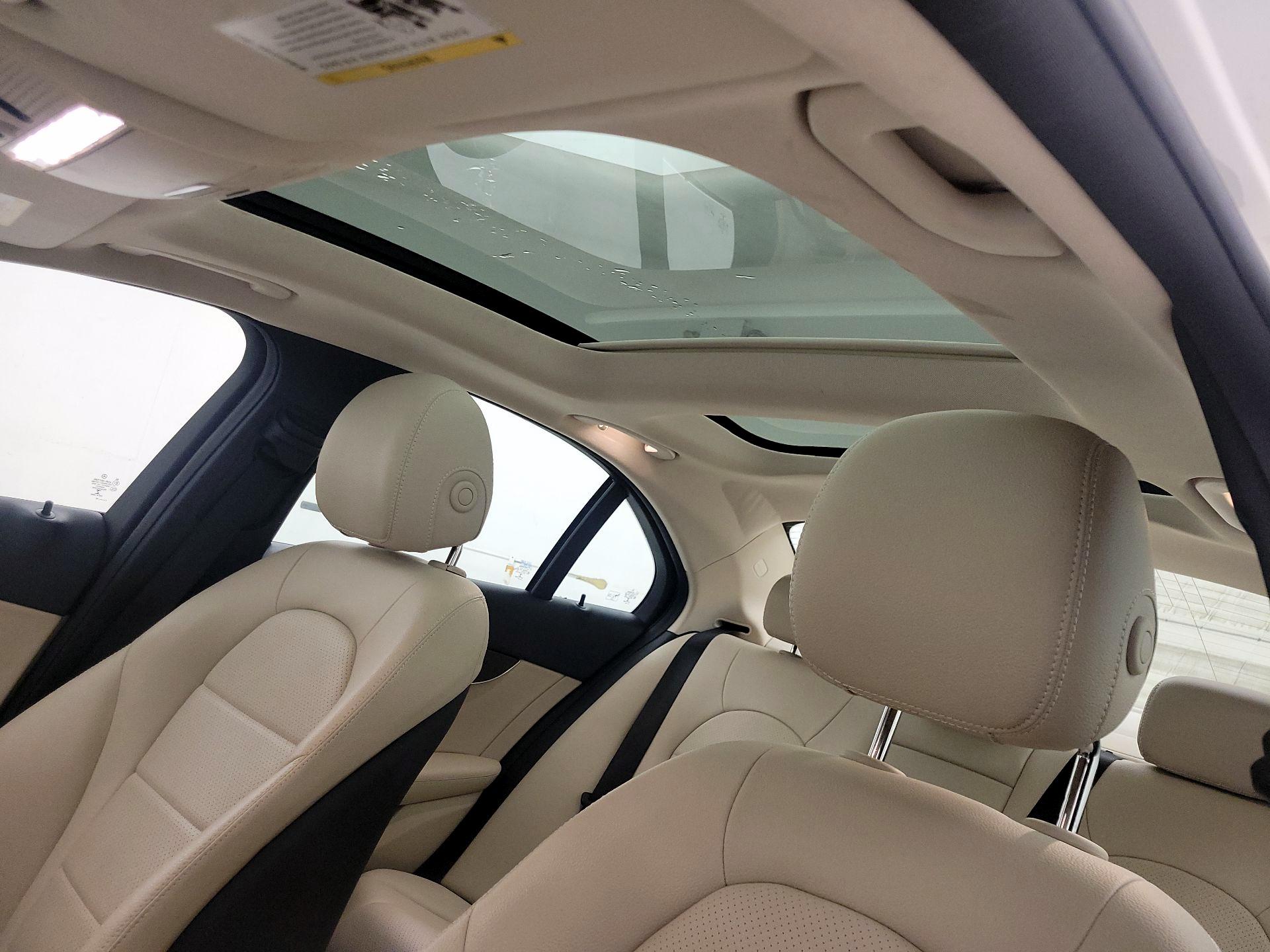 Thumbnail: 2016 Mercedes-Benz C-Class - 20