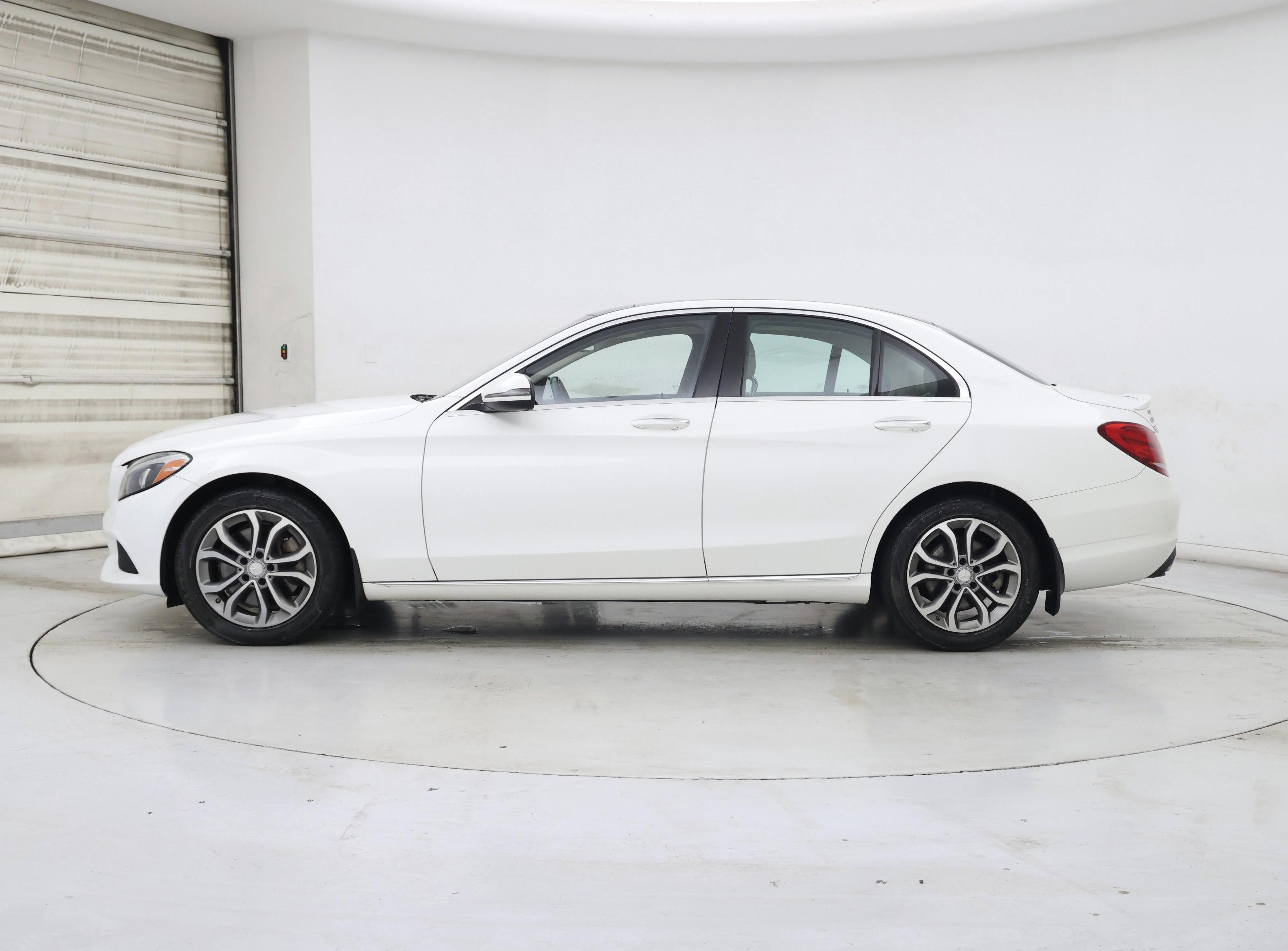 Thumbnail: 2016 Mercedes-Benz C-Class - 3