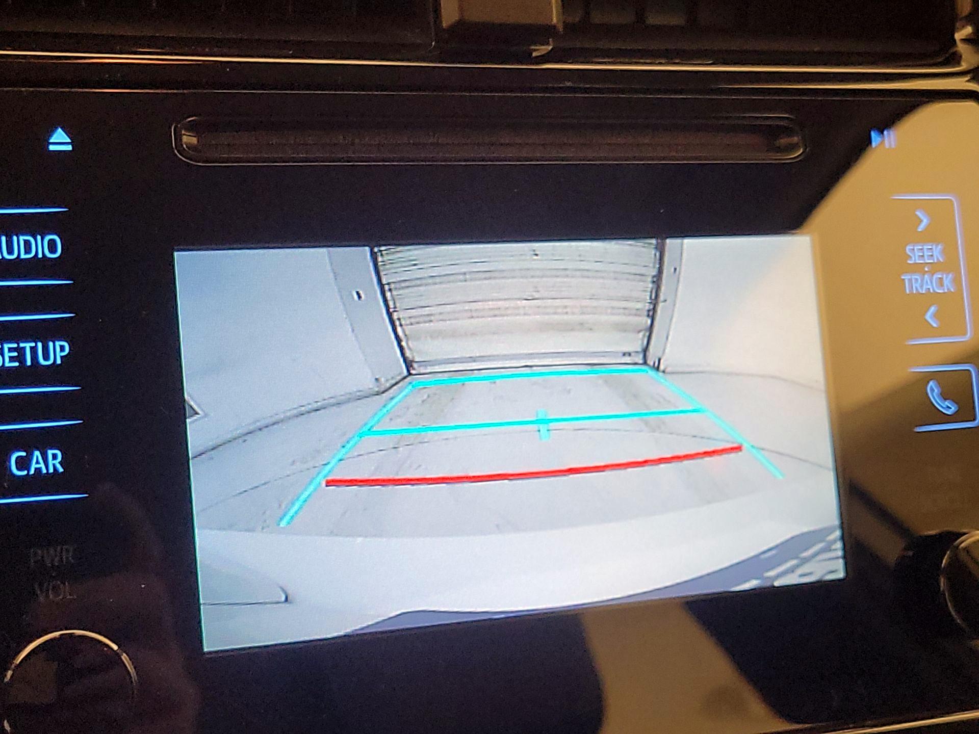 Thumbnail: 2019 Toyota Prius - 12