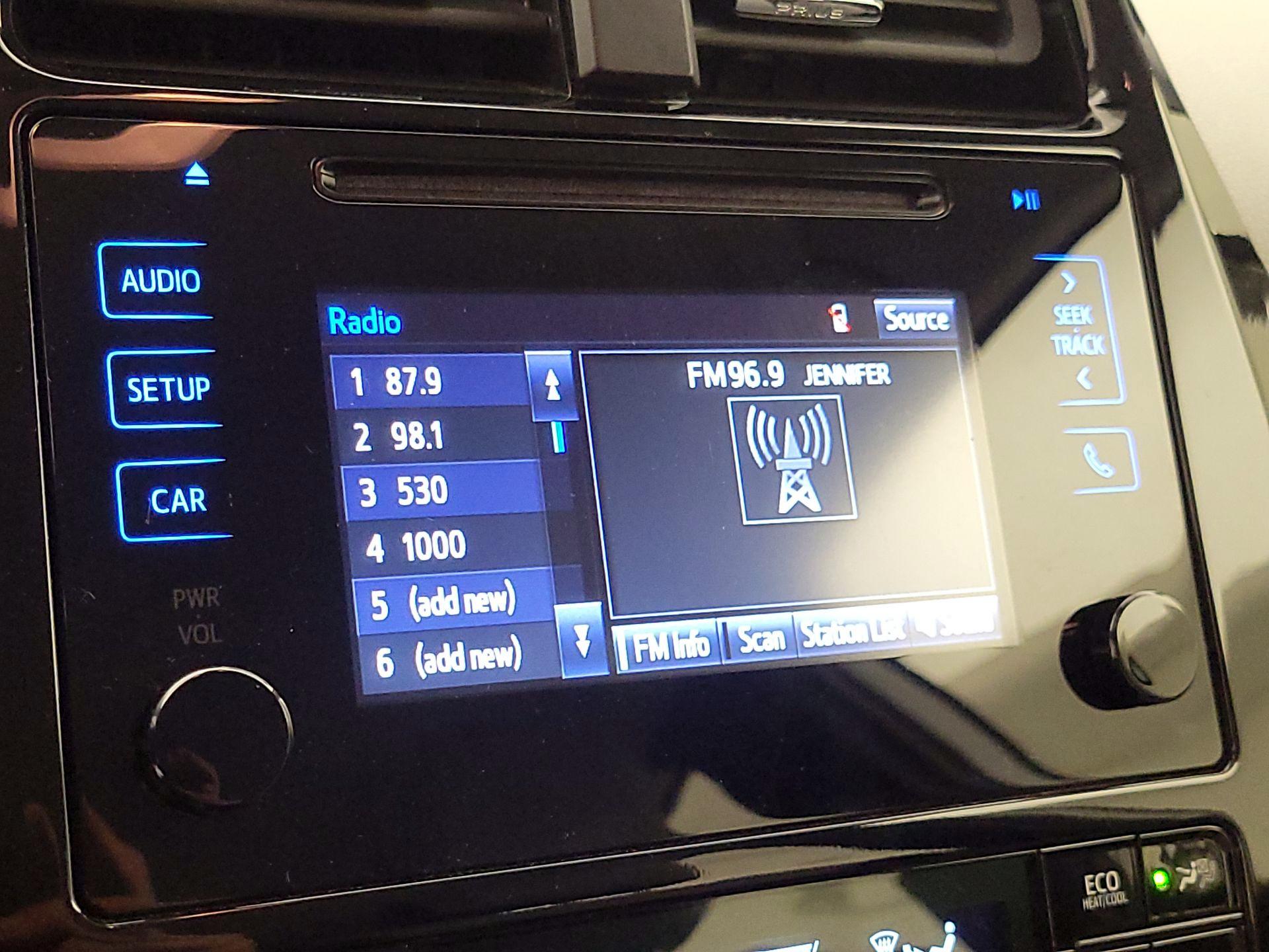 Thumbnail: 2019 Toyota Prius - 13