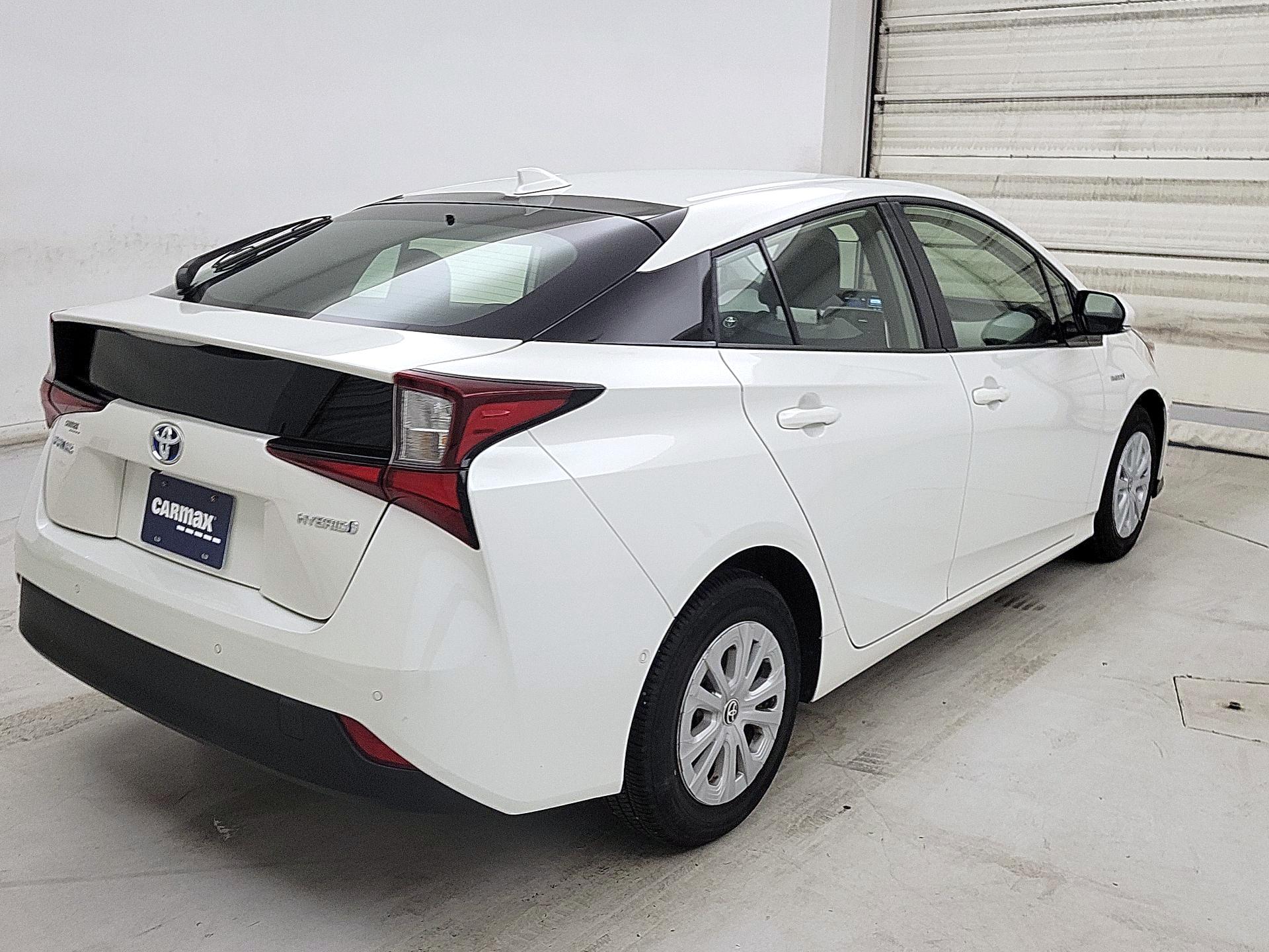 Thumbnail: 2019 Toyota Prius - 5
