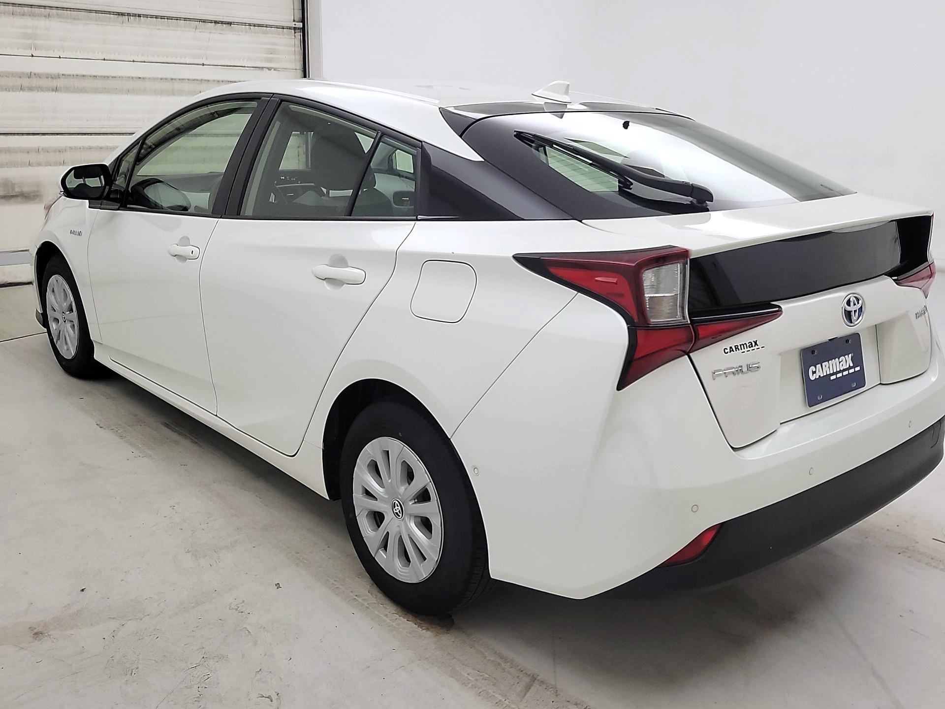 Thumbnail: 2019 Toyota Prius - 7