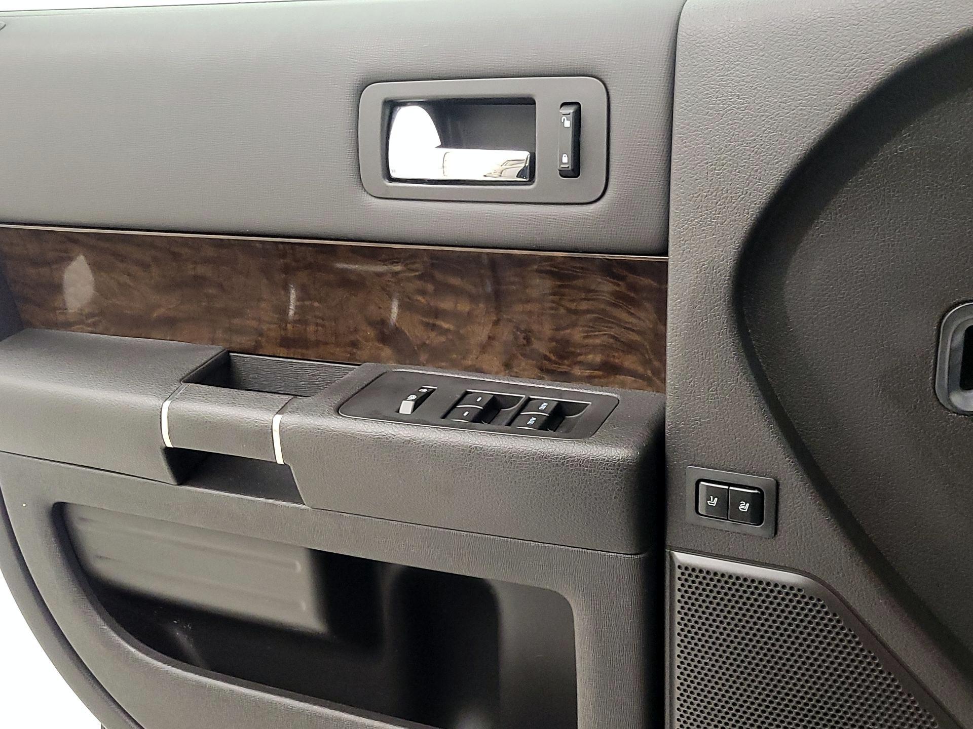 Thumbnail: 2018 Ford Flex - 12