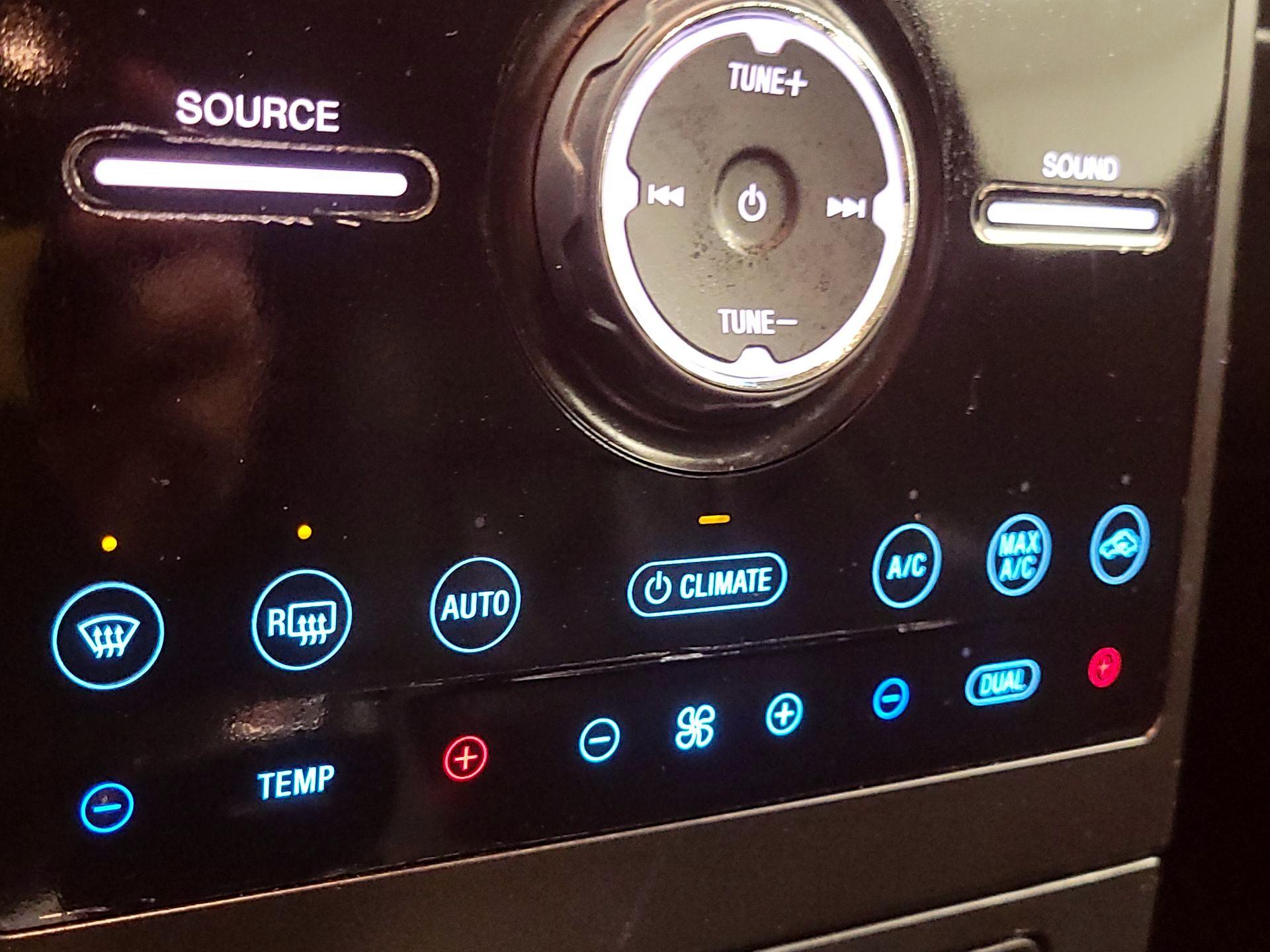 Thumbnail: 2018 Ford Flex - 16