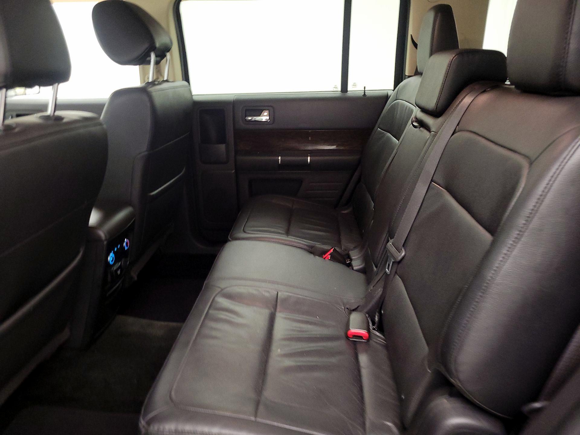 Thumbnail: 2018 Ford Flex - 18