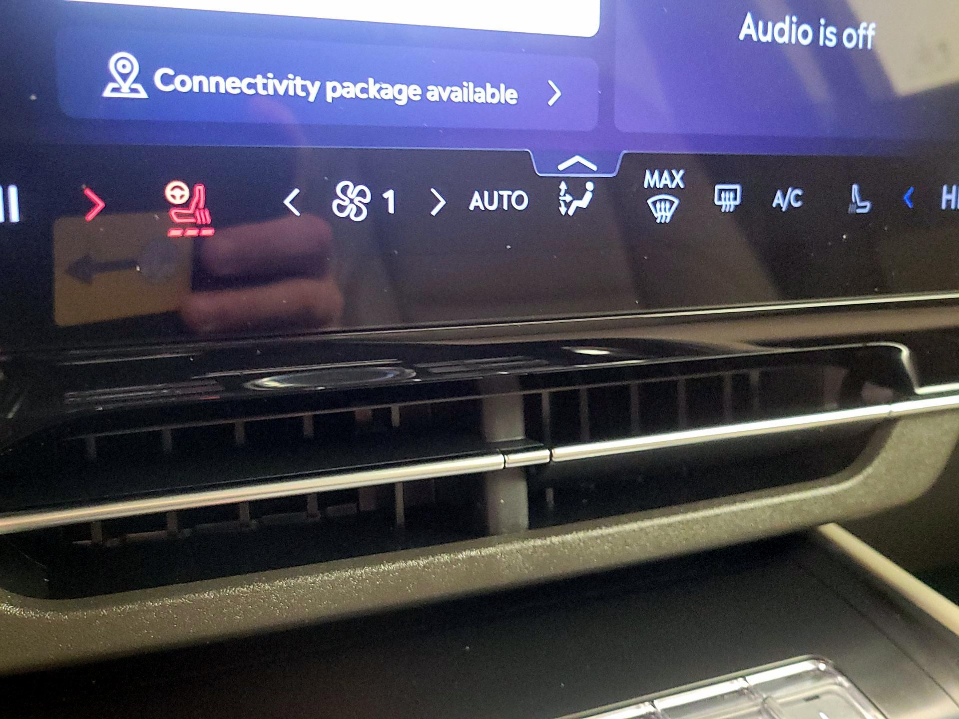 Thumbnail: 2024 Lincoln Nautilus - 16