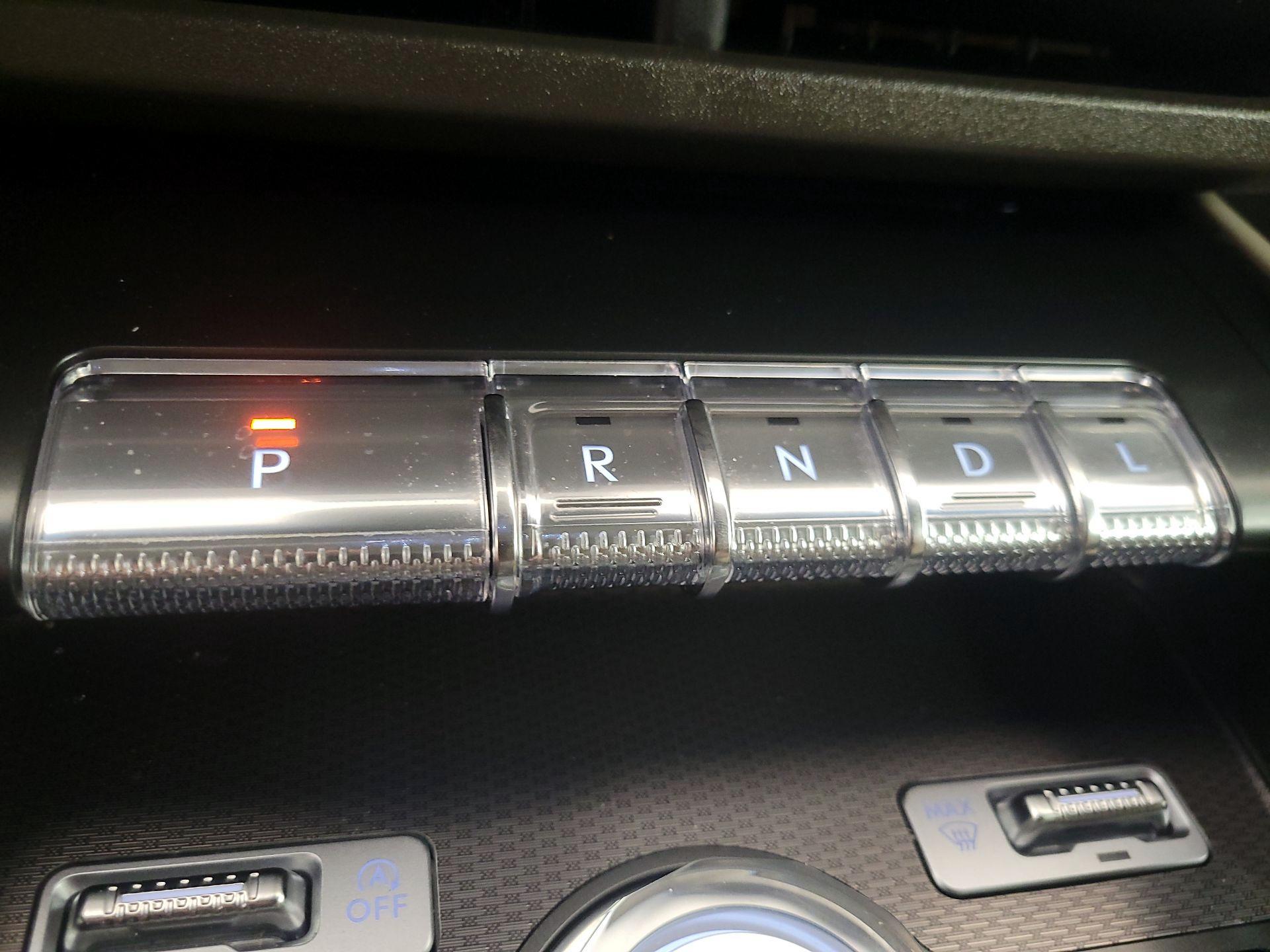 Thumbnail: 2024 Lincoln Nautilus - 17