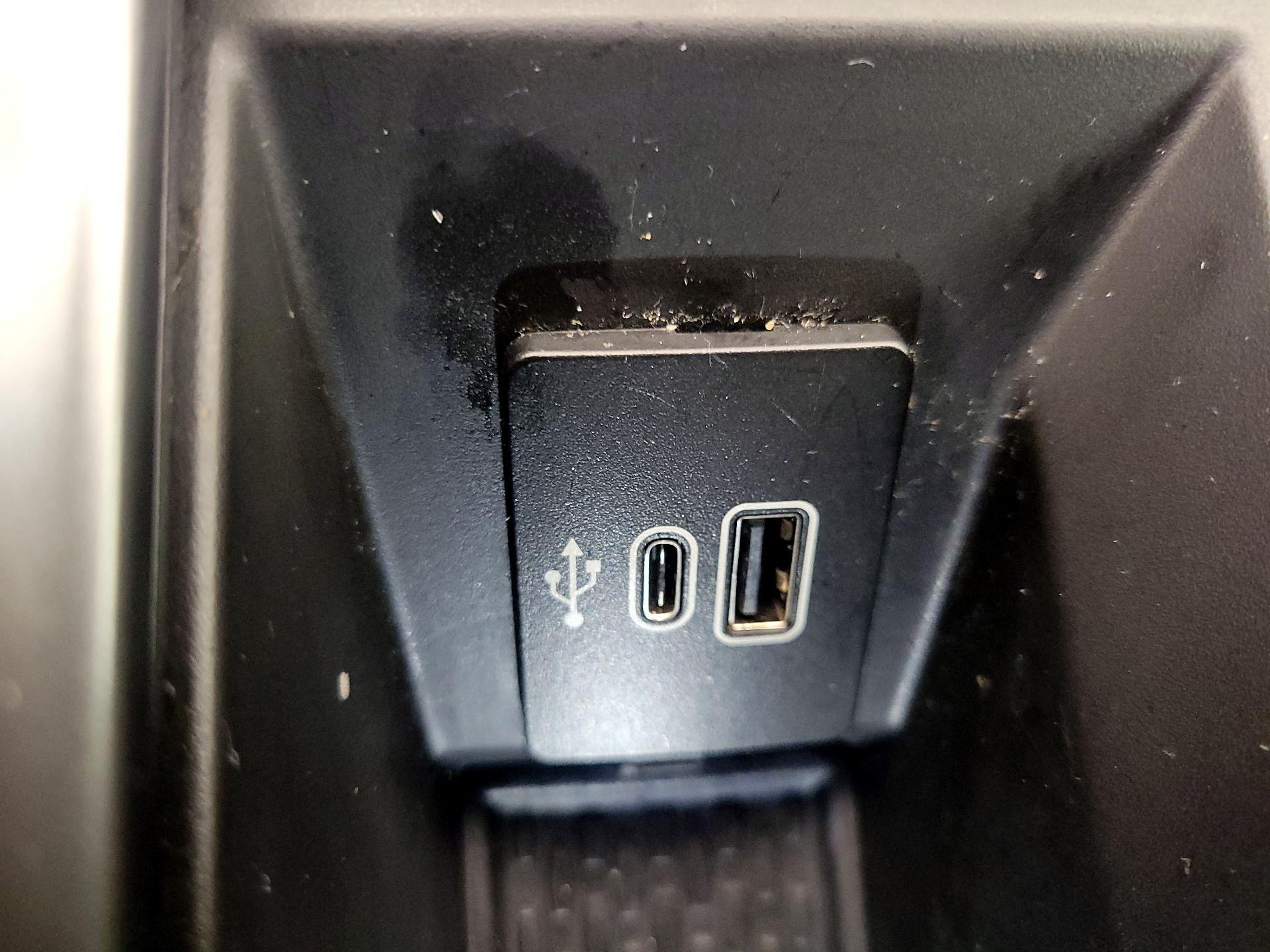 Thumbnail: 2024 Lincoln Nautilus - 18