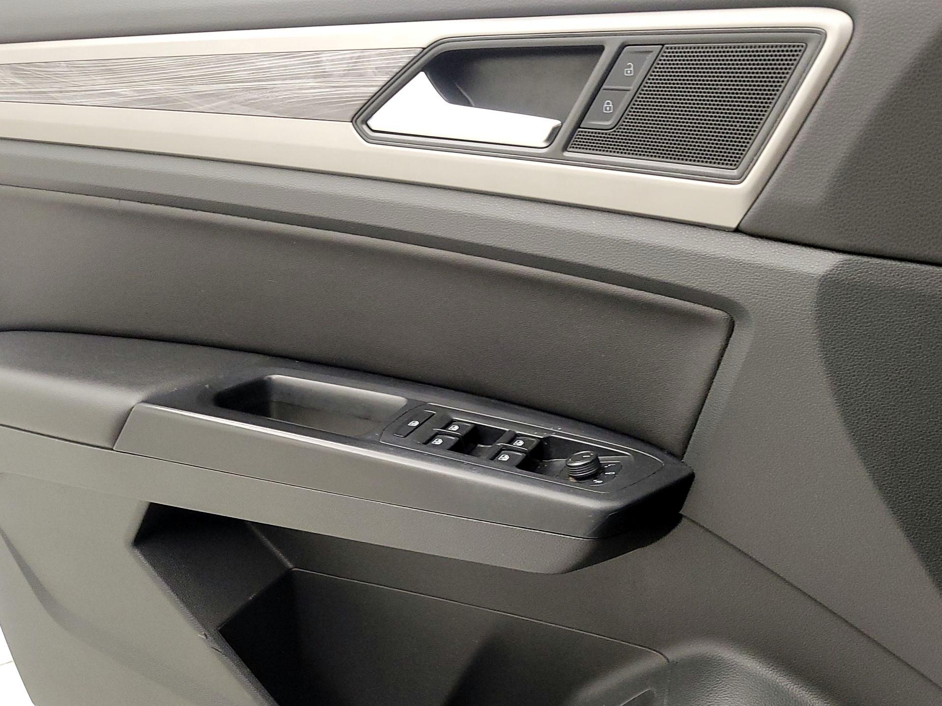 Thumbnail: 2020 Volkswagen Atlas - 12