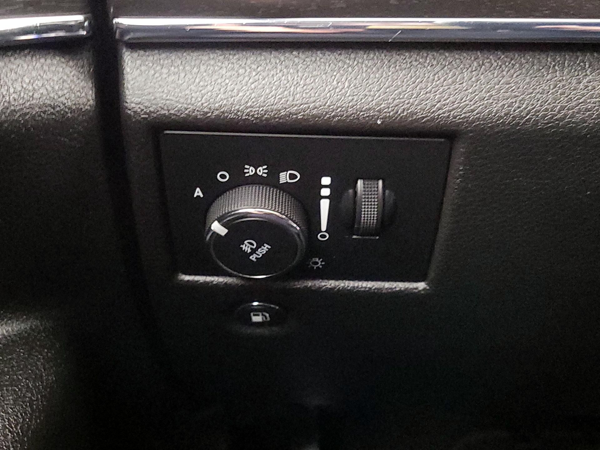 Thumbnail: 2018 Jeep Grand Cherokee - 13