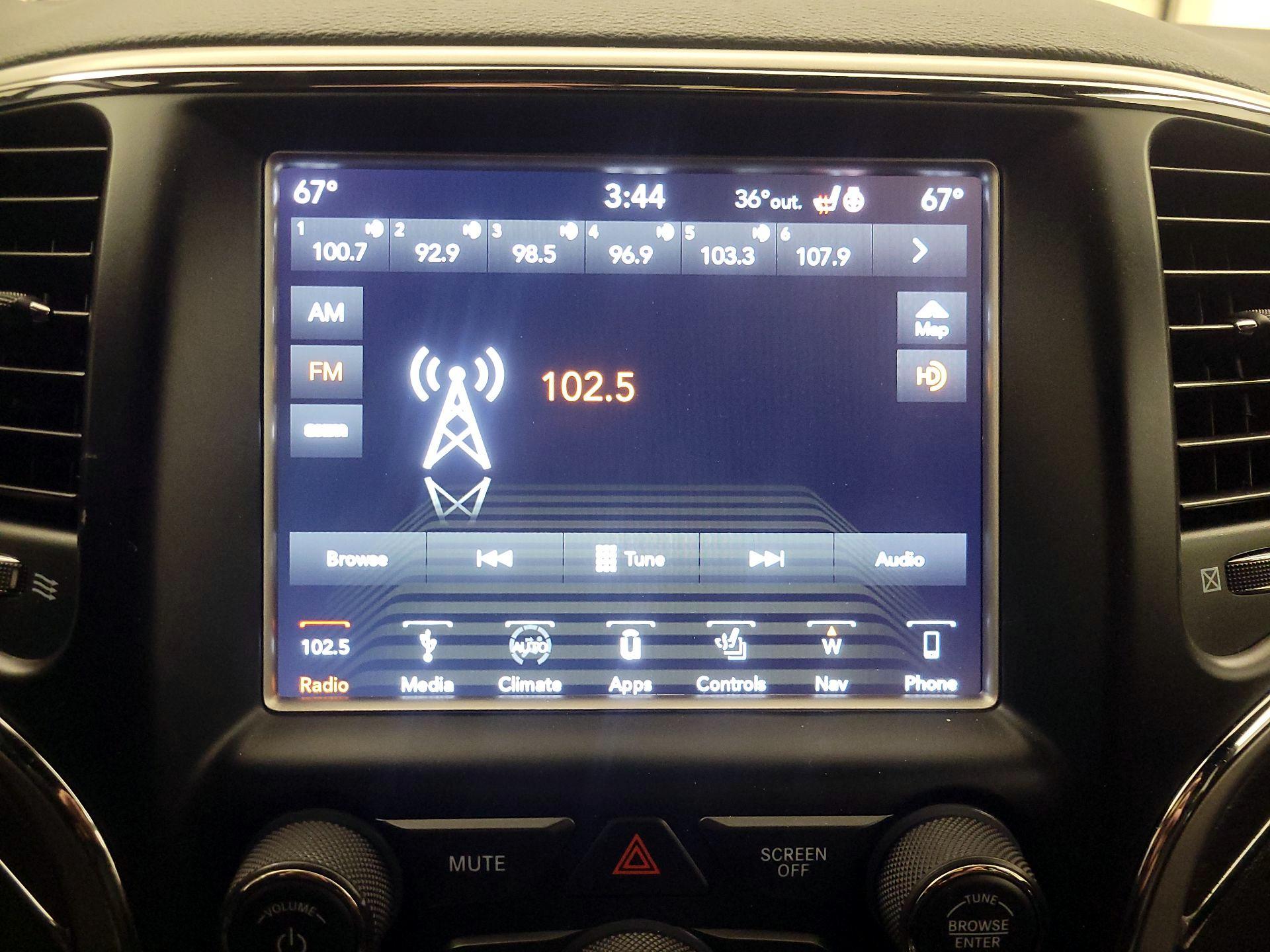 Thumbnail: 2018 Jeep Grand Cherokee - 16