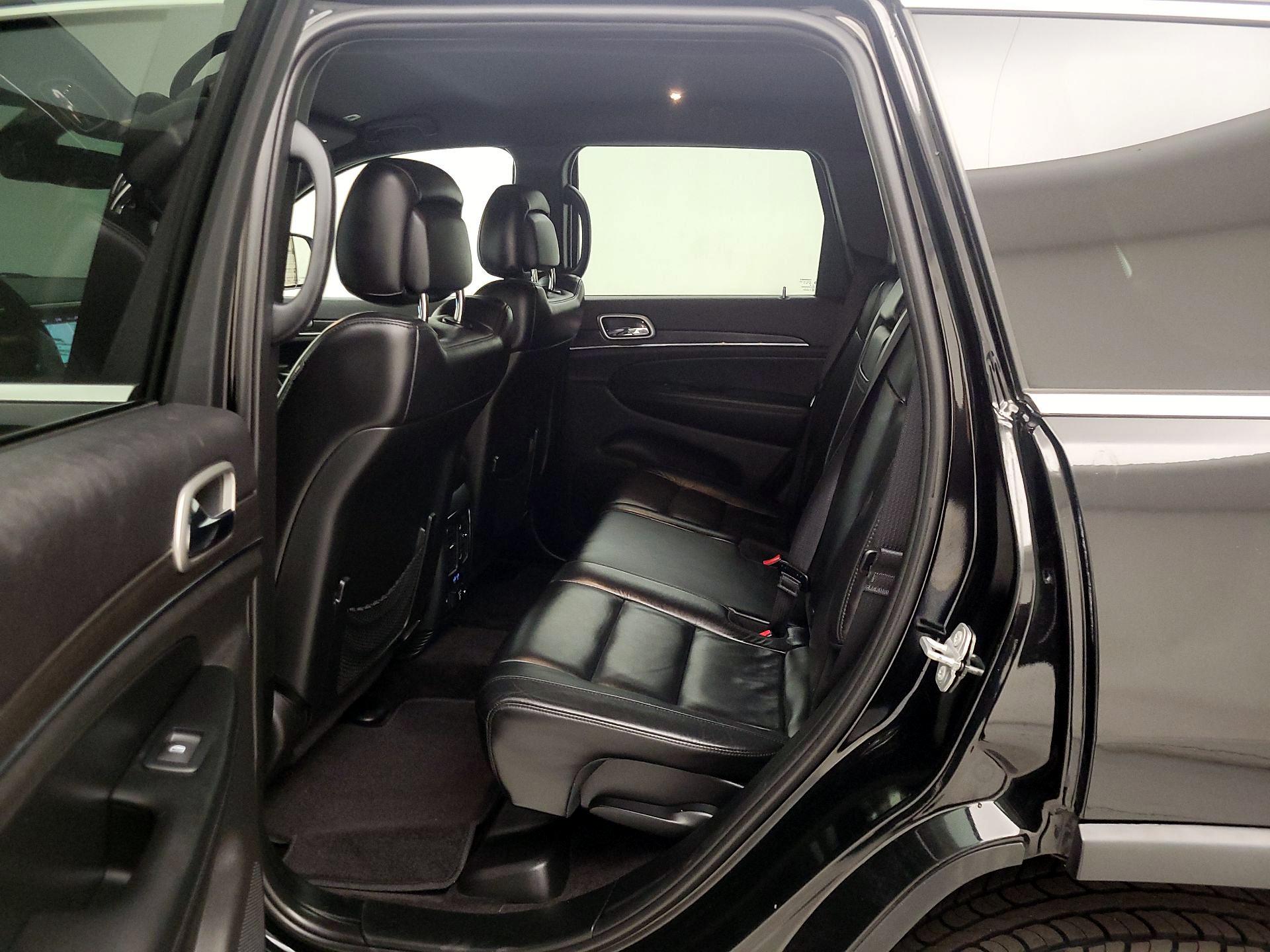 Thumbnail: 2018 Jeep Grand Cherokee - 20