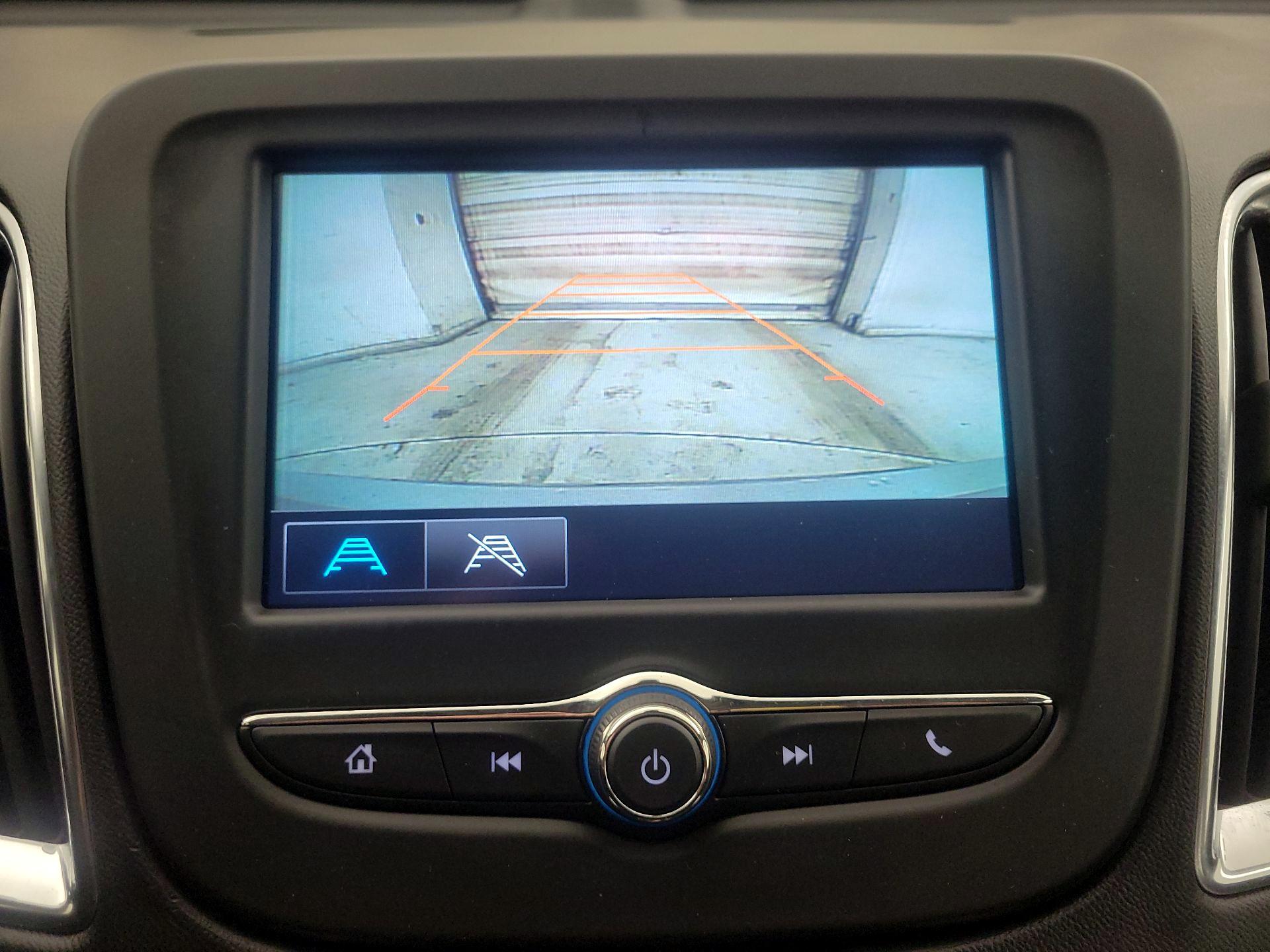 Thumbnail: 2017 Chevrolet Malibu - 14